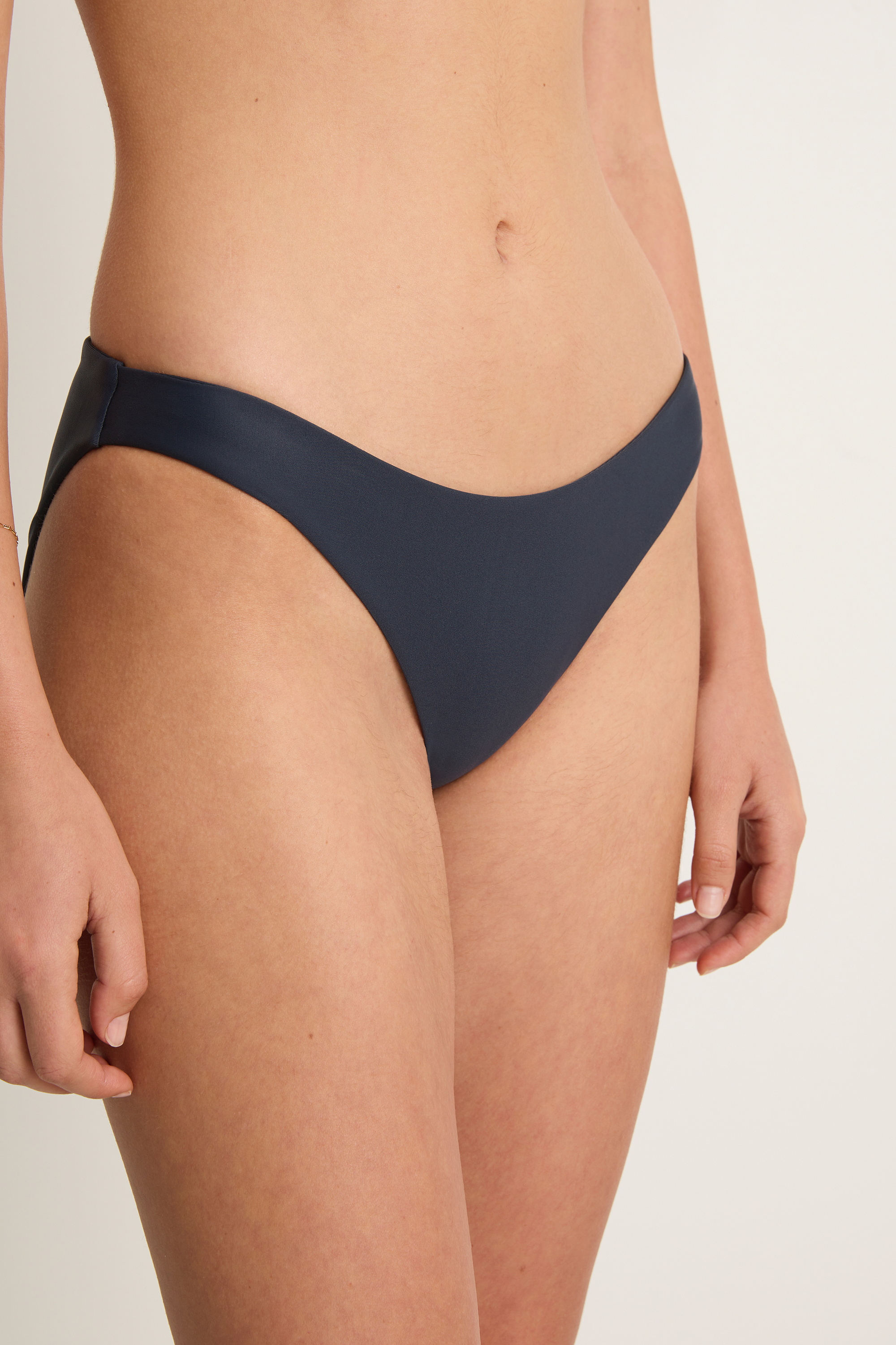 Mikoh Zuma 2 Bottom Cabana
