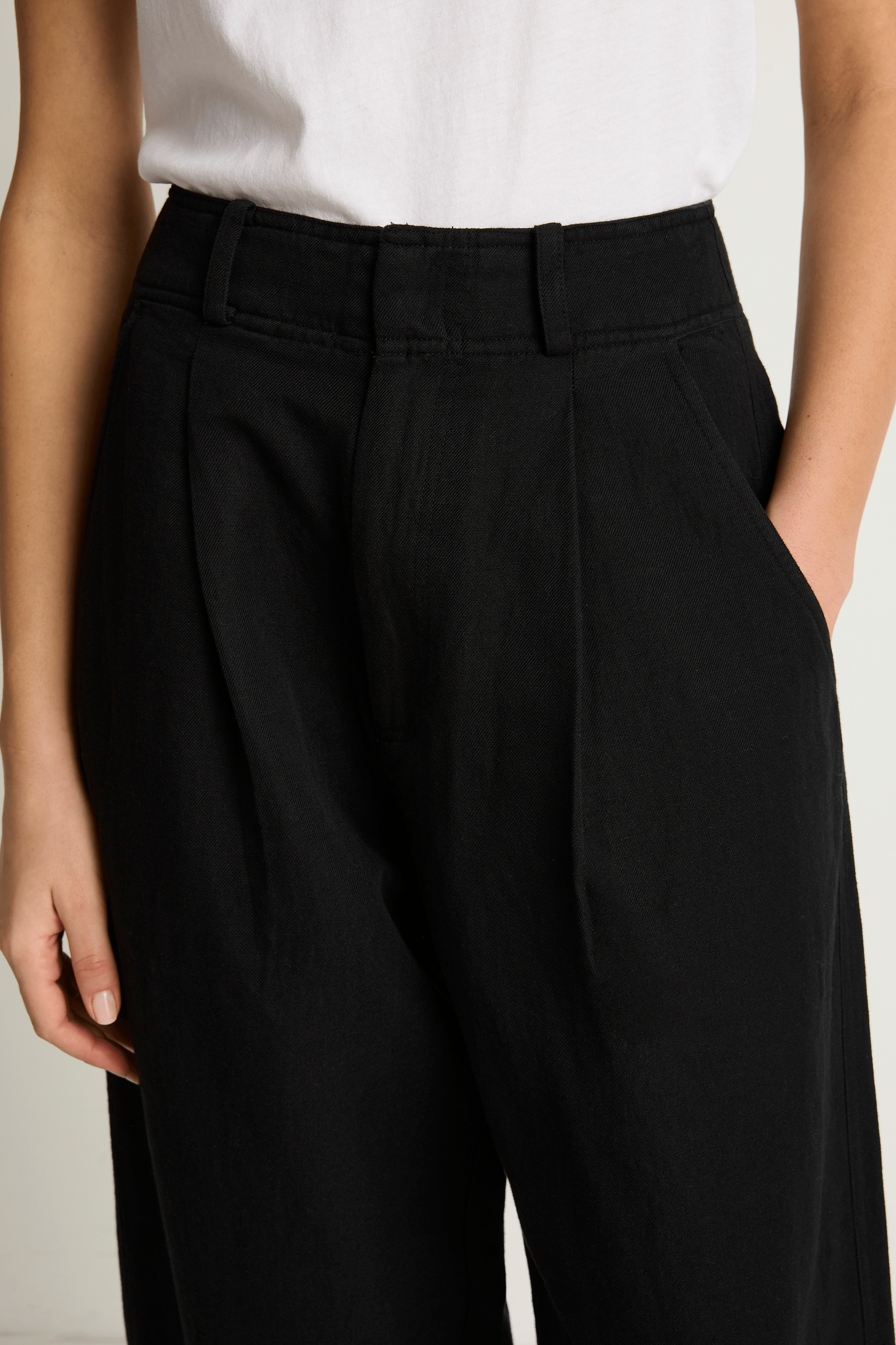 Apiece Apart Bari Crop Trouser - Black