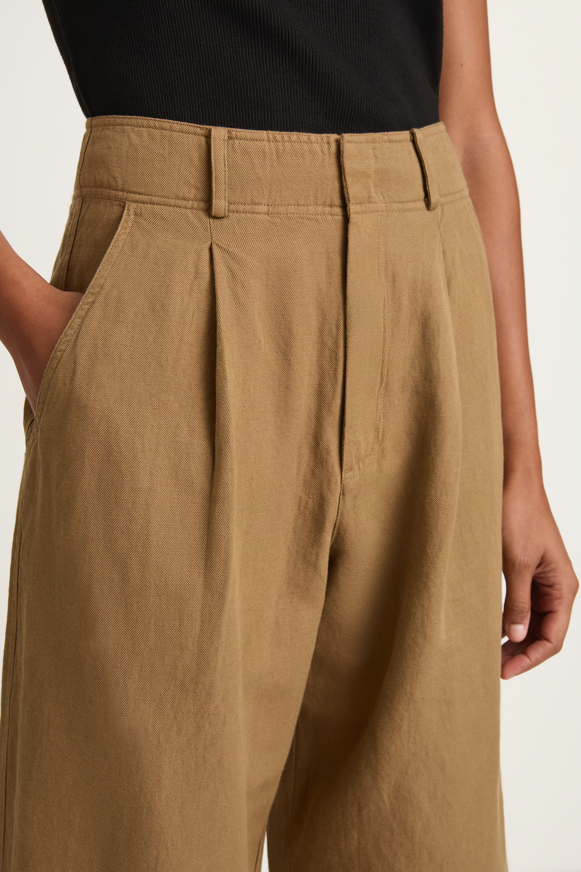 Apiece Apart Bari Crop Trouser - Oak