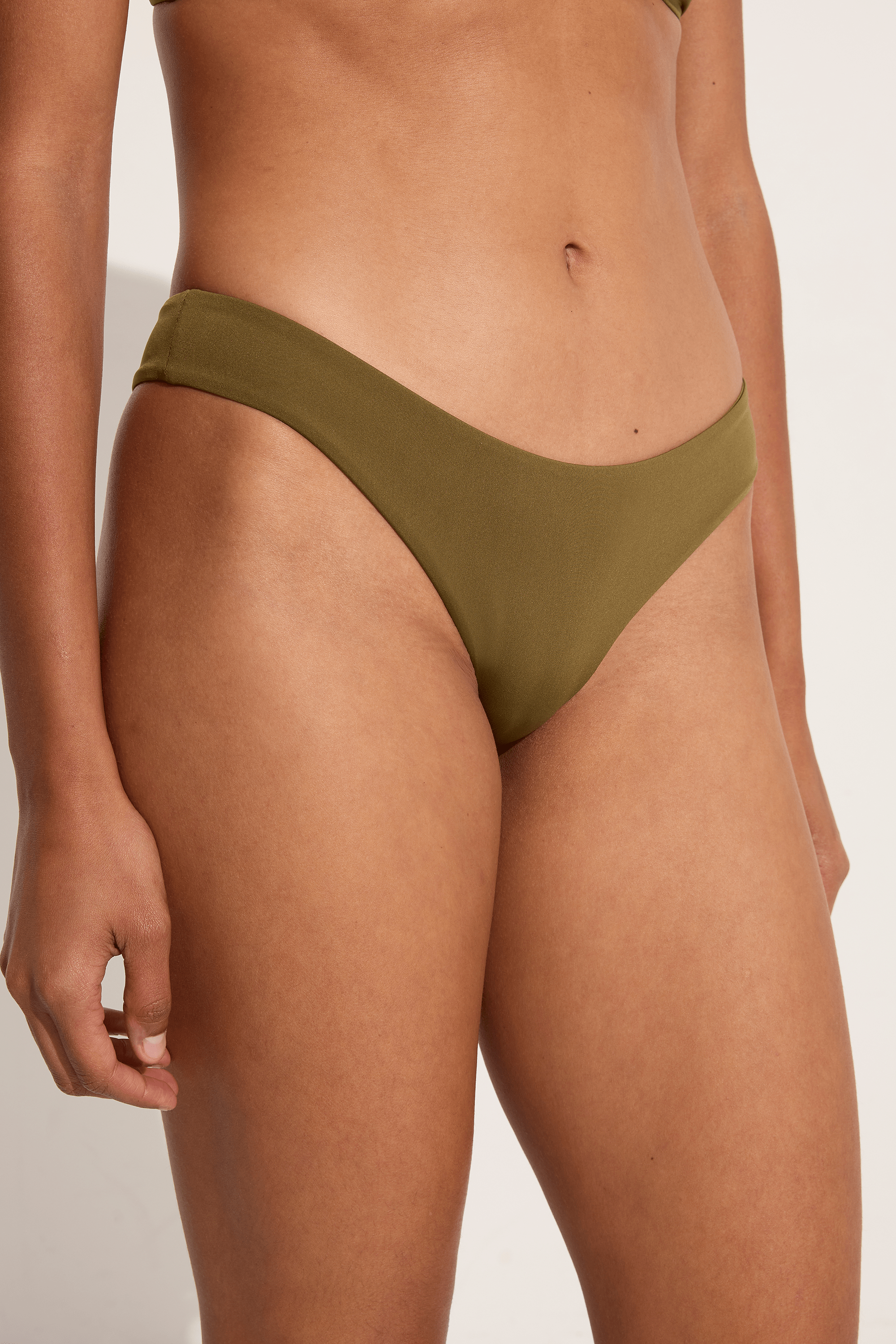 Mai Everyday bottom in olive