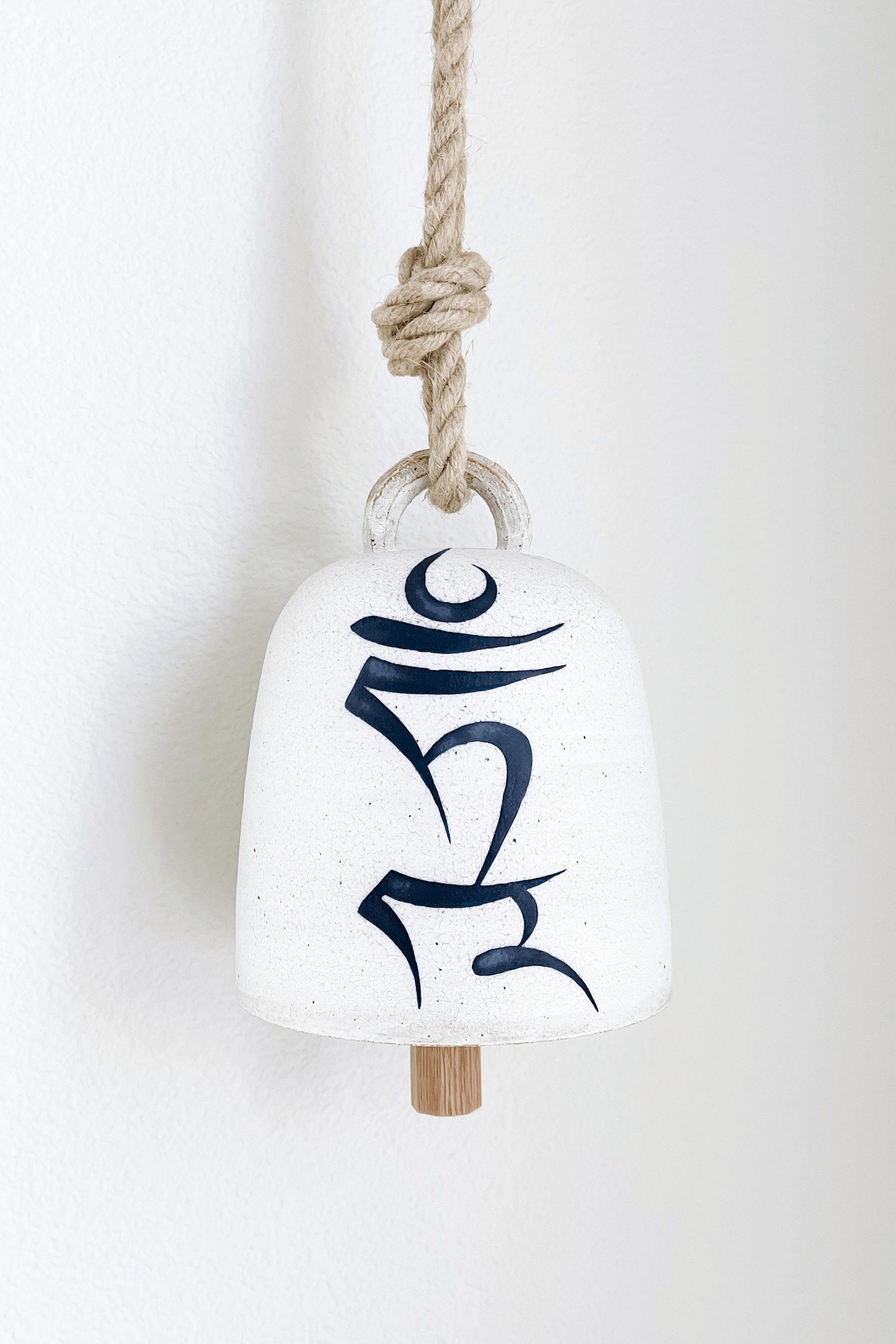 MQuan Thrown Bell Round Medium - Tara