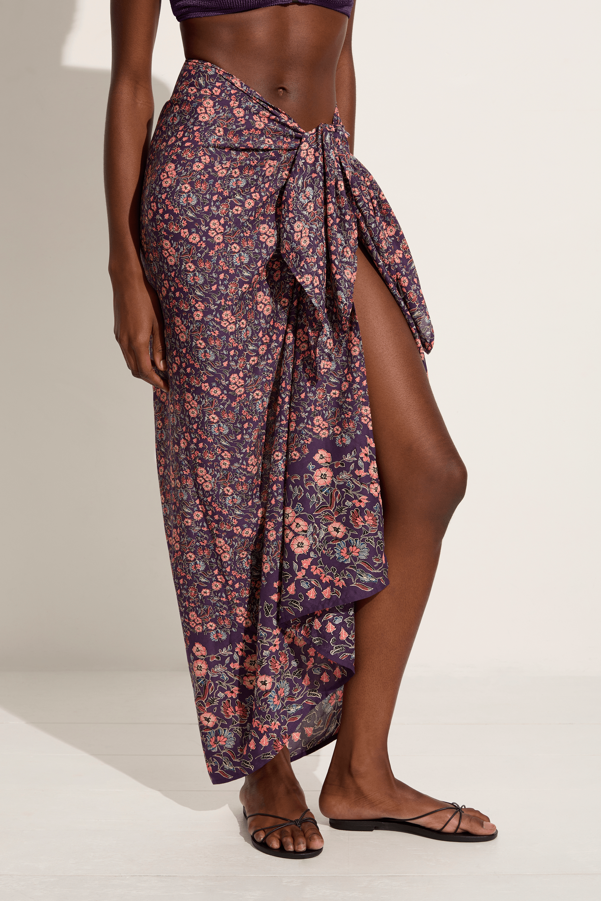 Natalie Martin Sarong in petitie fleur print aubergine