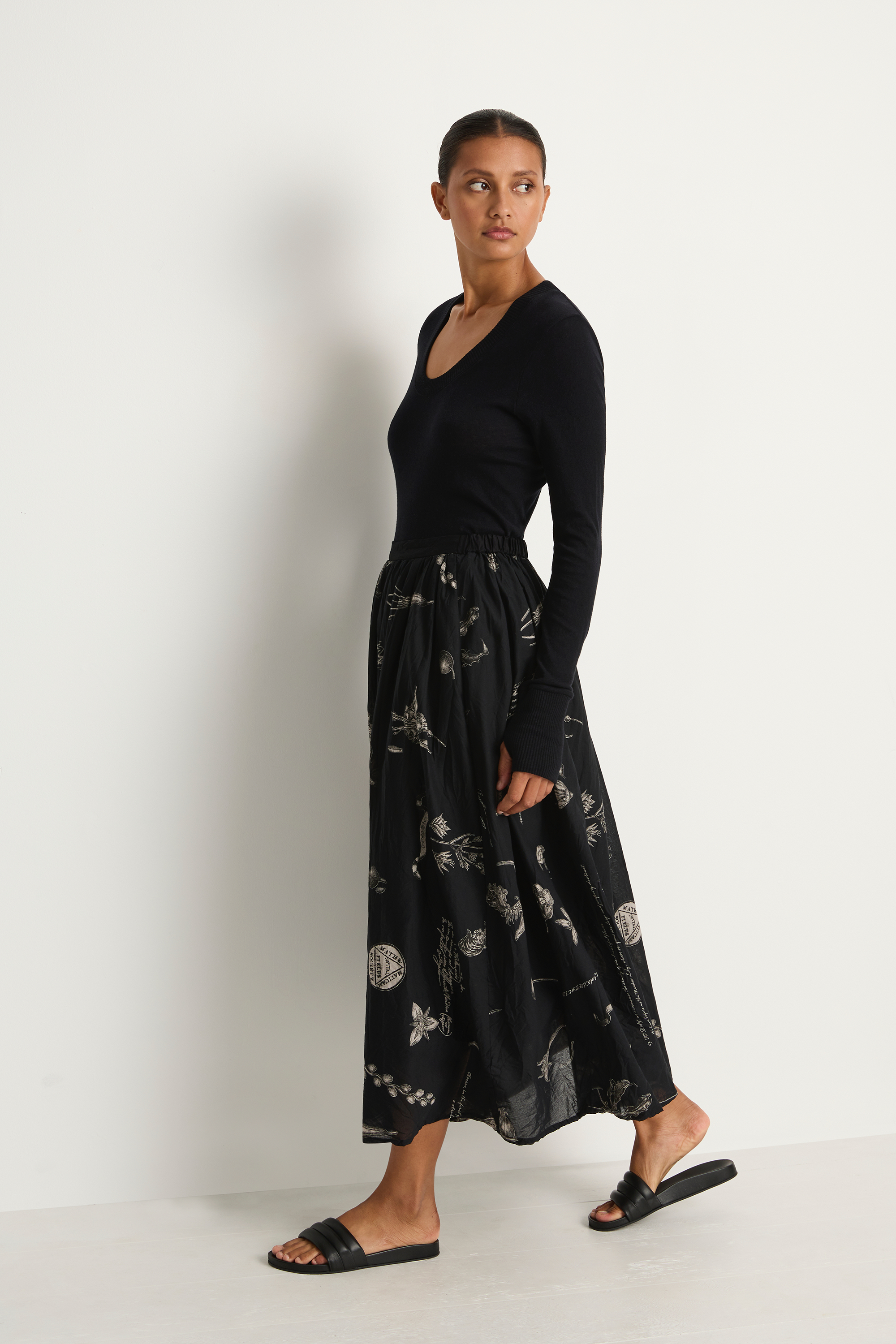 Pas De Calais Plant Growth Print Skirt - Black
