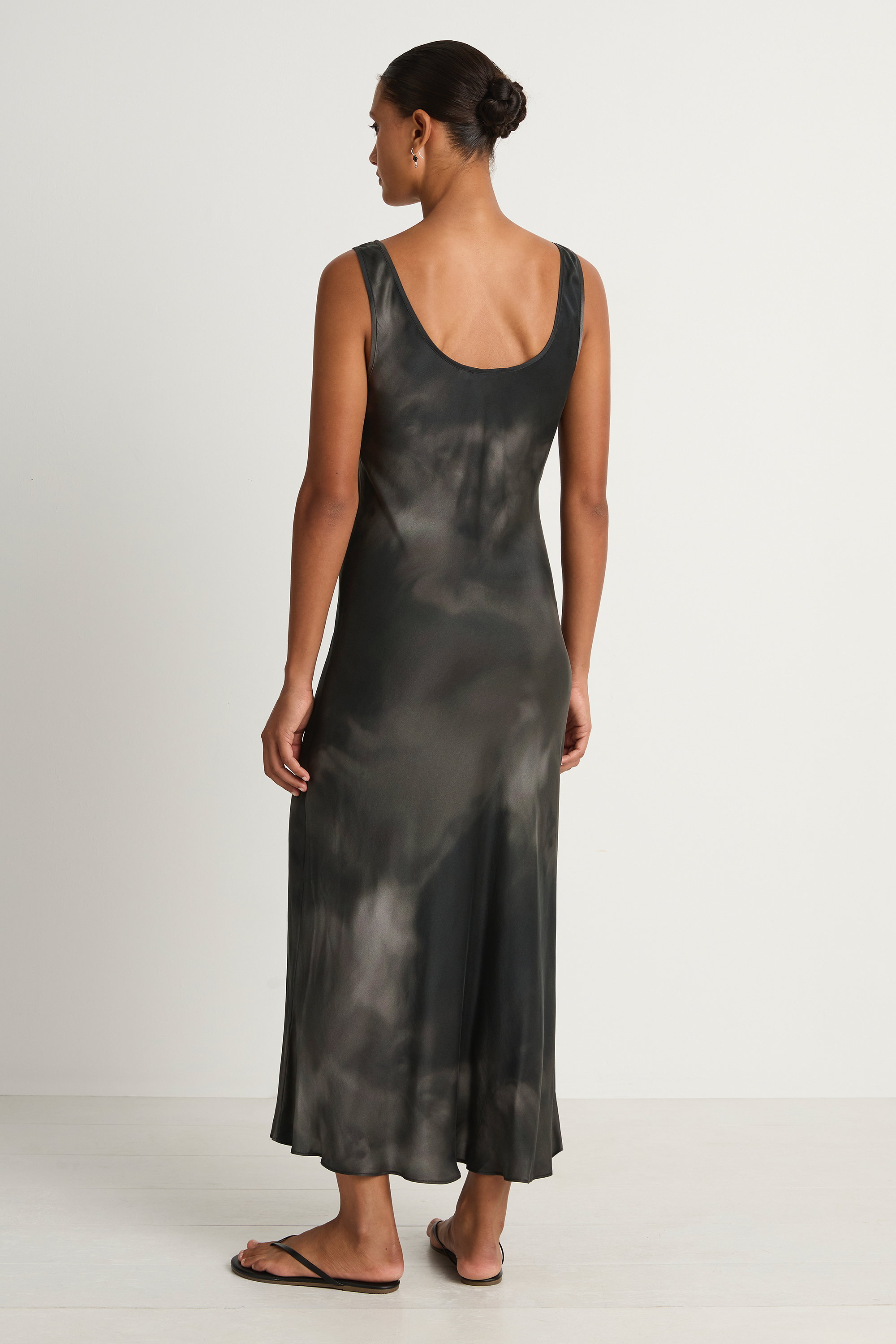 Silk Laundry Scoop Neck Dress - Smoke