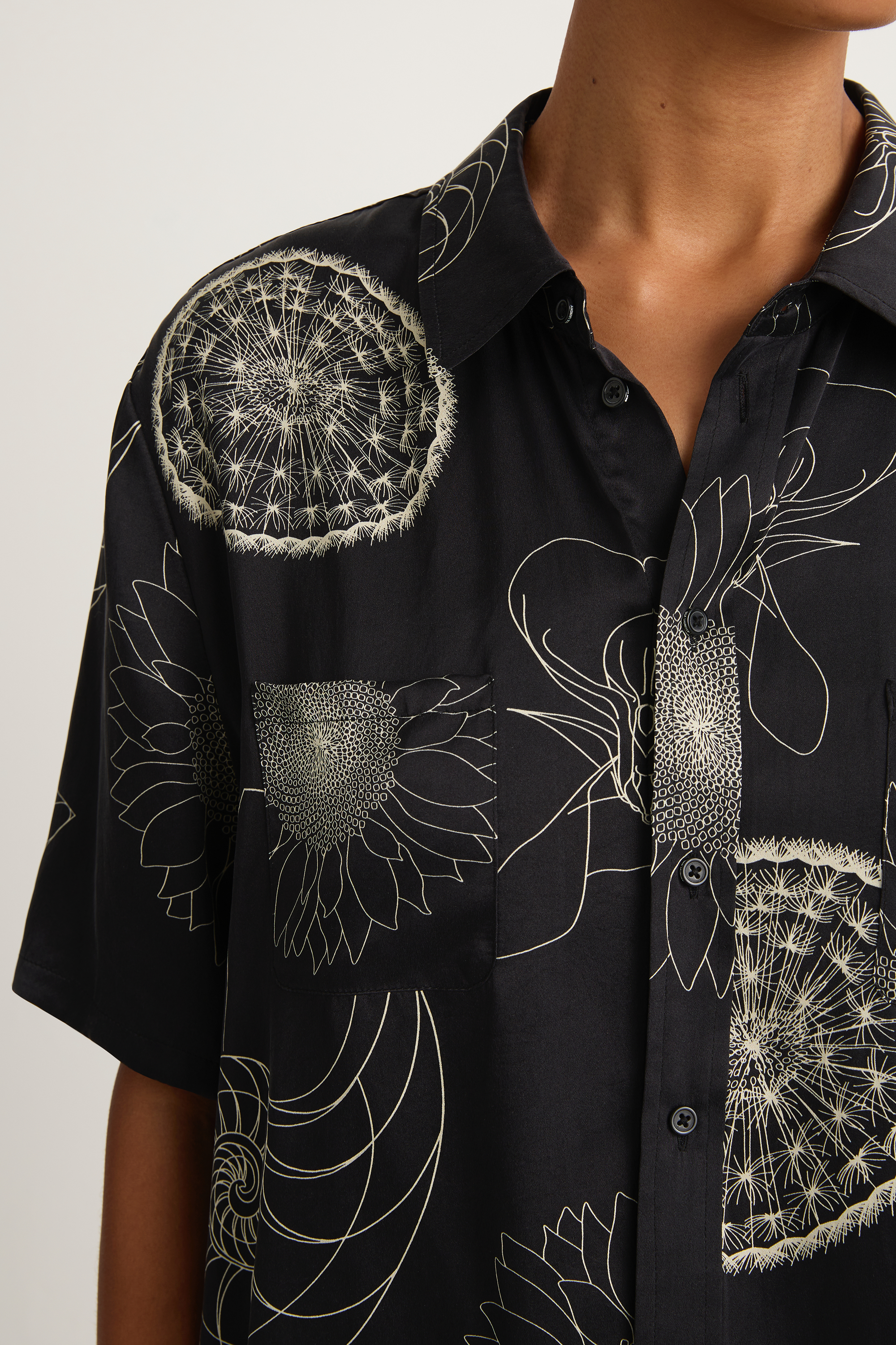 Silk Laundry Short Sleeve Boyfriend shirt - Fibonacci Black
