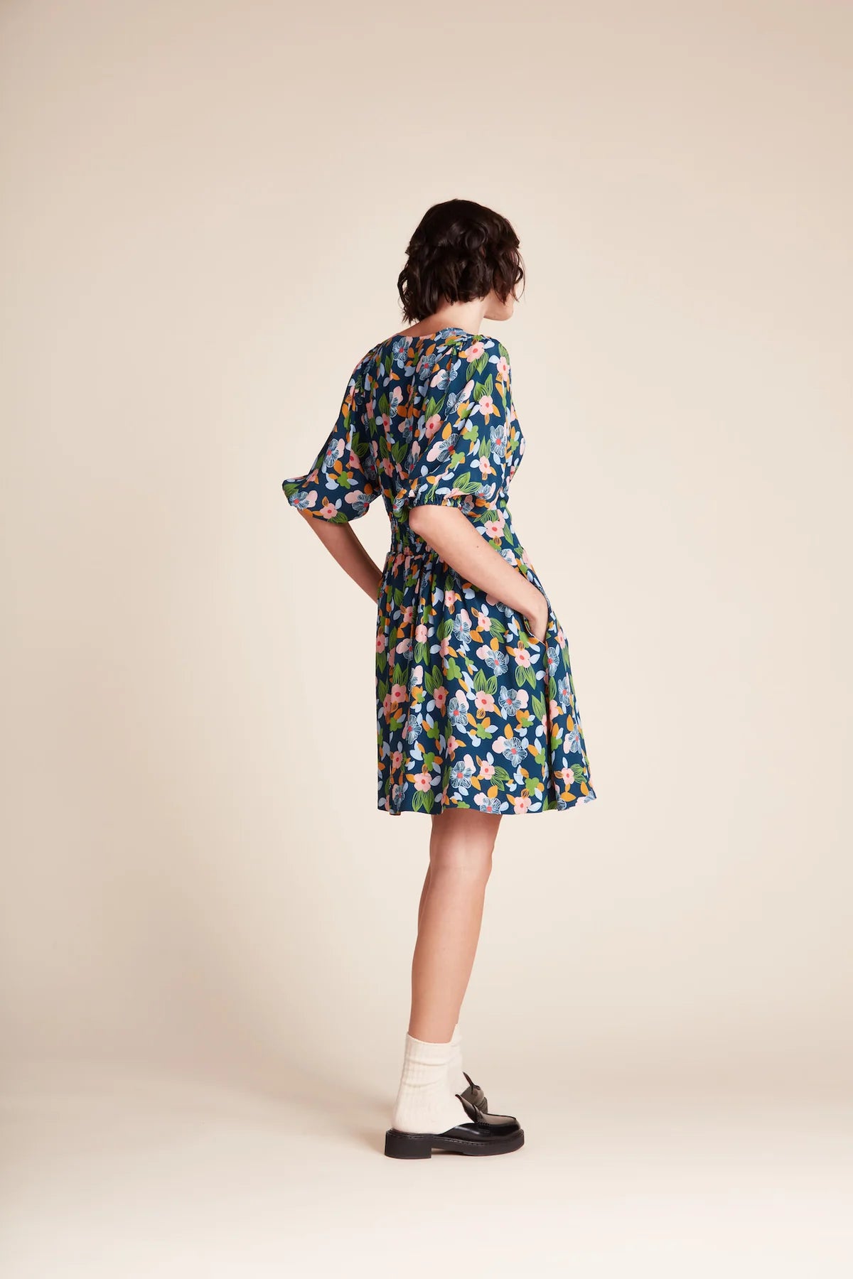 Trovata Birds of Paradis Gia dress in wild hibiscus
