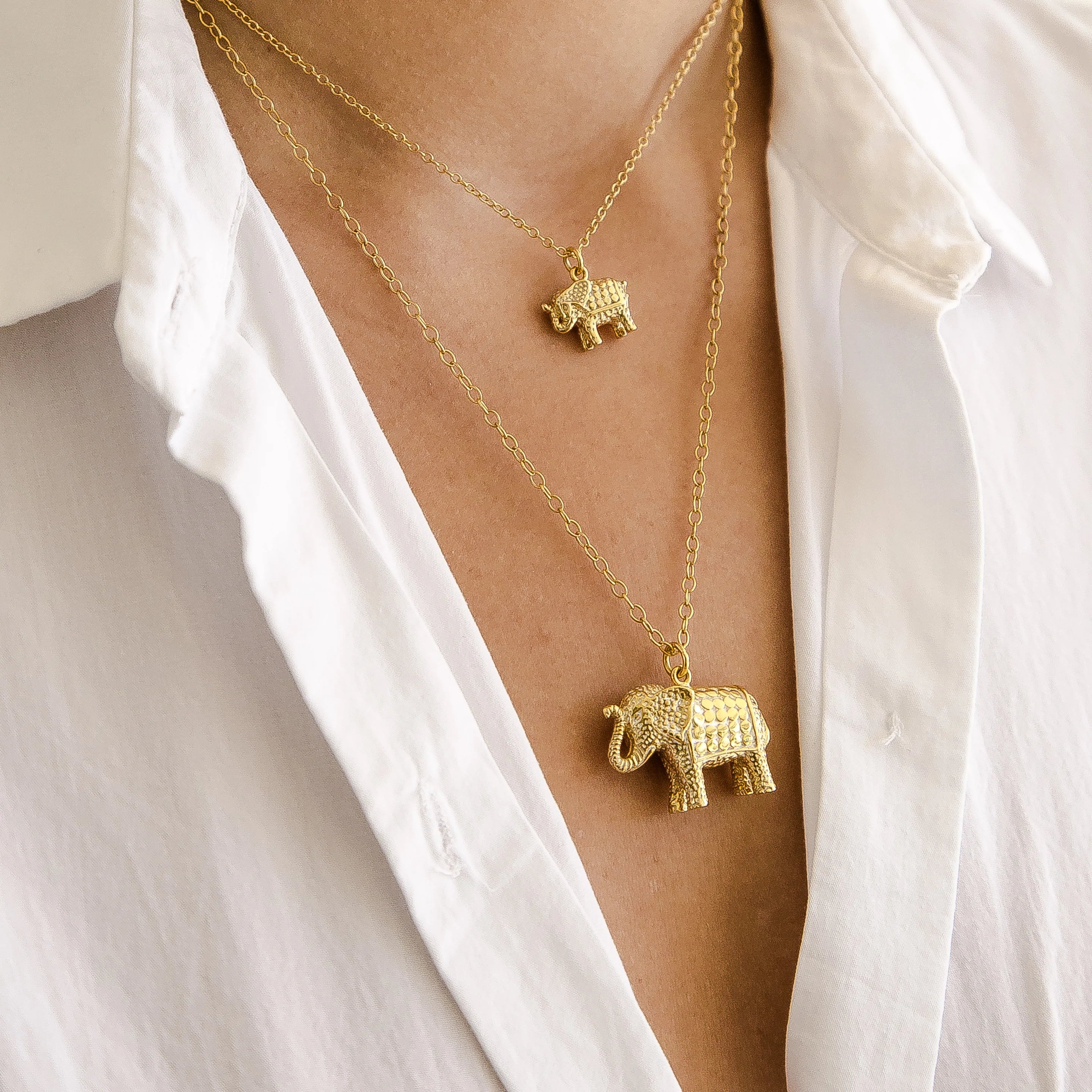 Anna Beck Small elephant charm necklace
