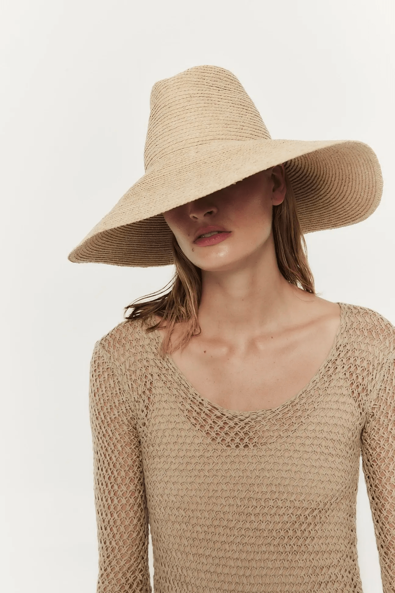 Janessa Leoné Tinsley wid brim in natural