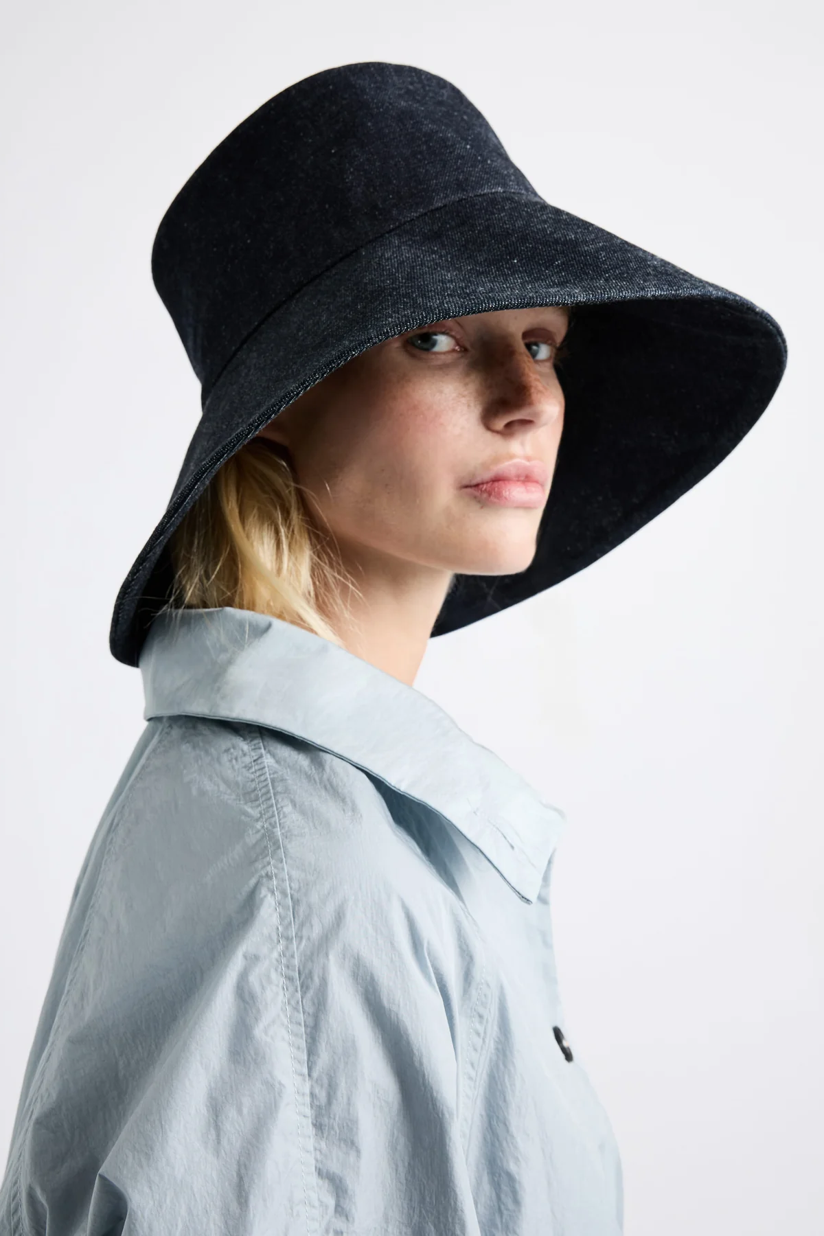 Janessa Leoné Walker Bucket Hat - Denim