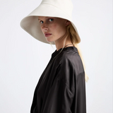 Janessa Leoné Walker Bucket Hat - Off White