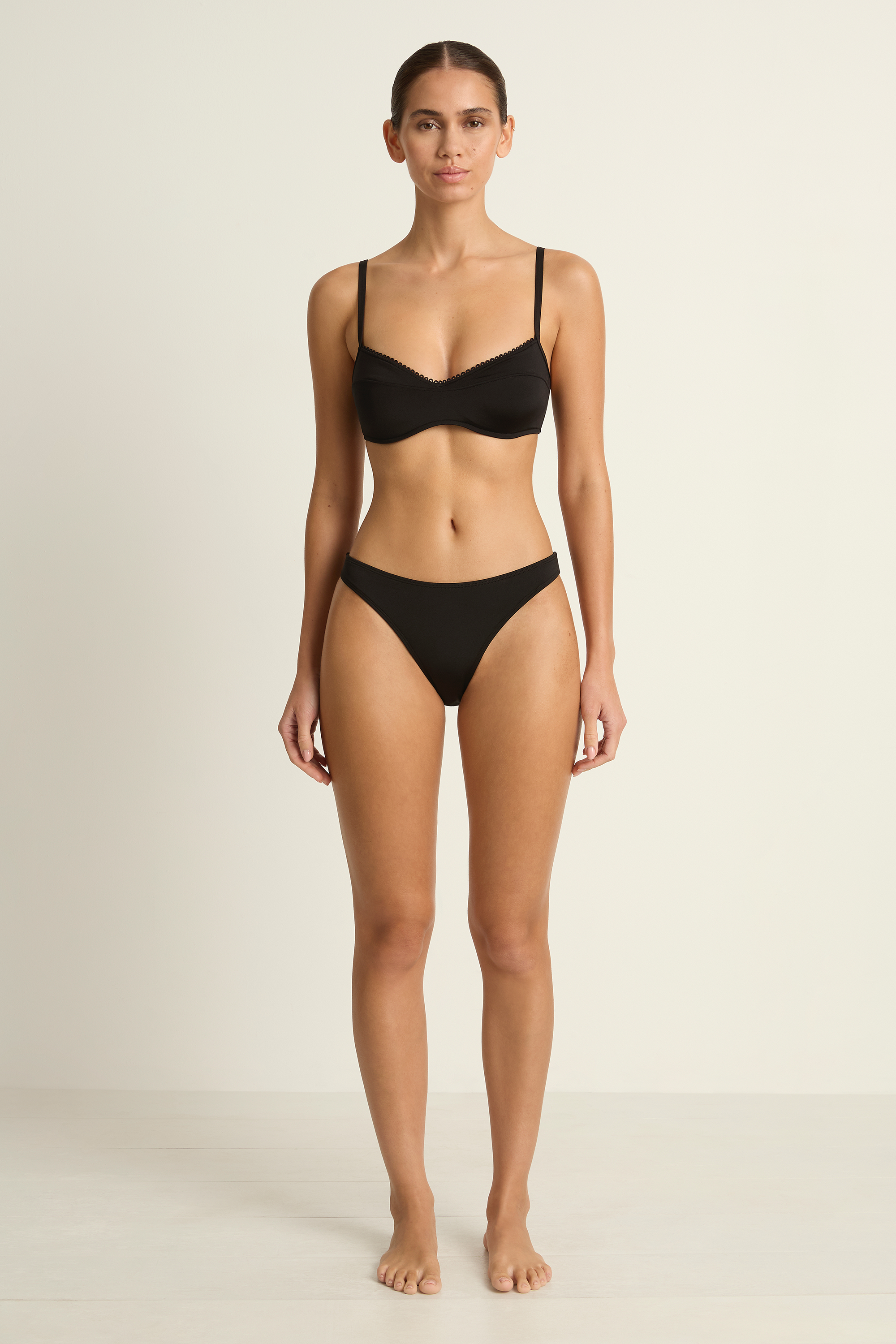 Peony Contour Bralette Essential String Pant - Noir
