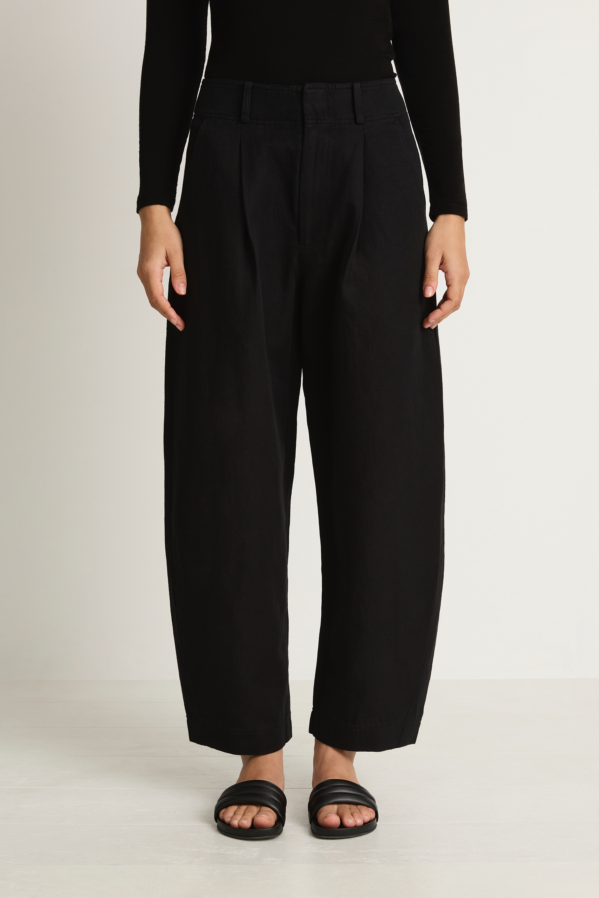 Apiece Apart Bari Crop Trouser - Black