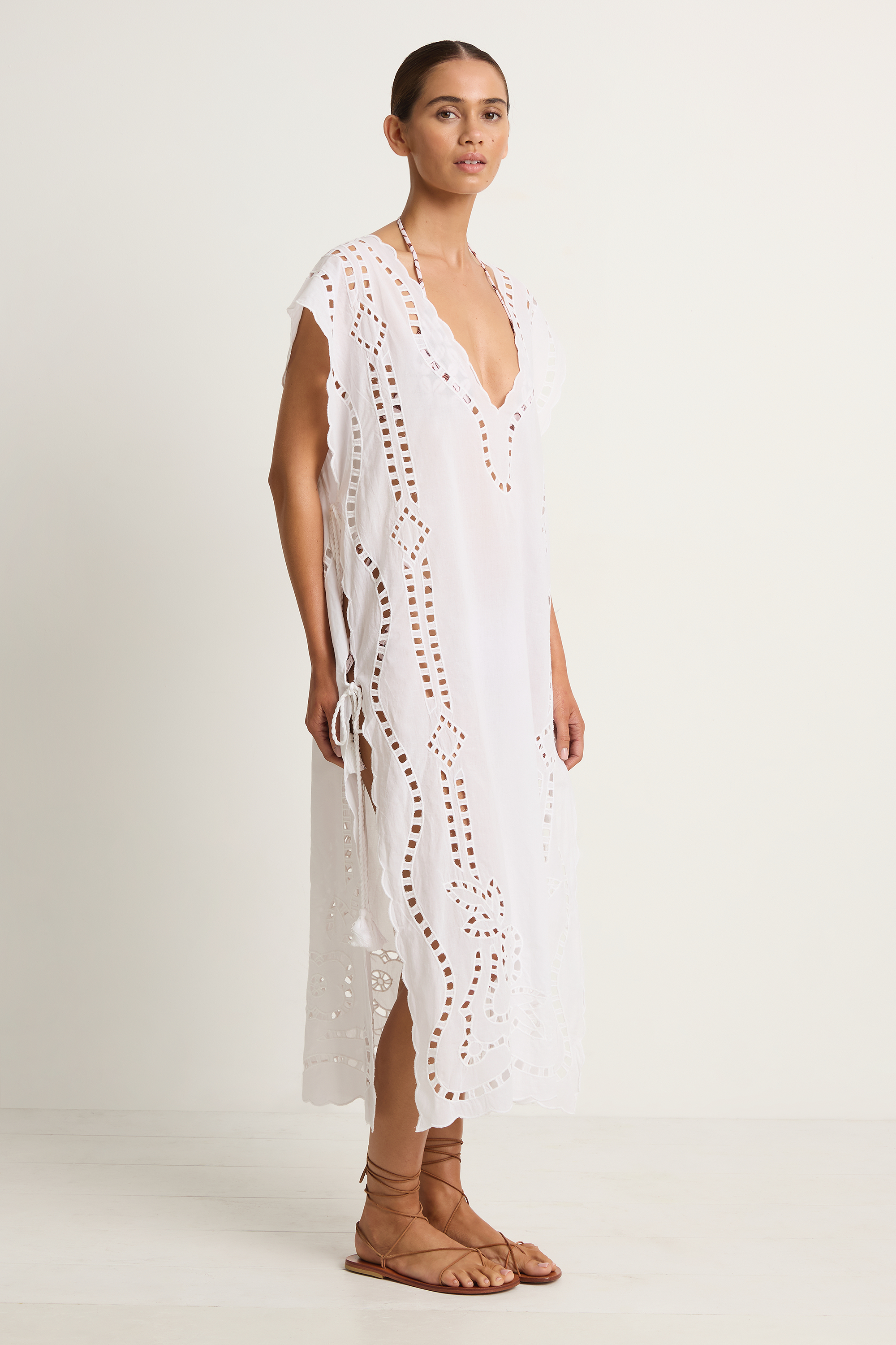 Juliet Dunn Narrow Poncho with Oversized Cutwork - white