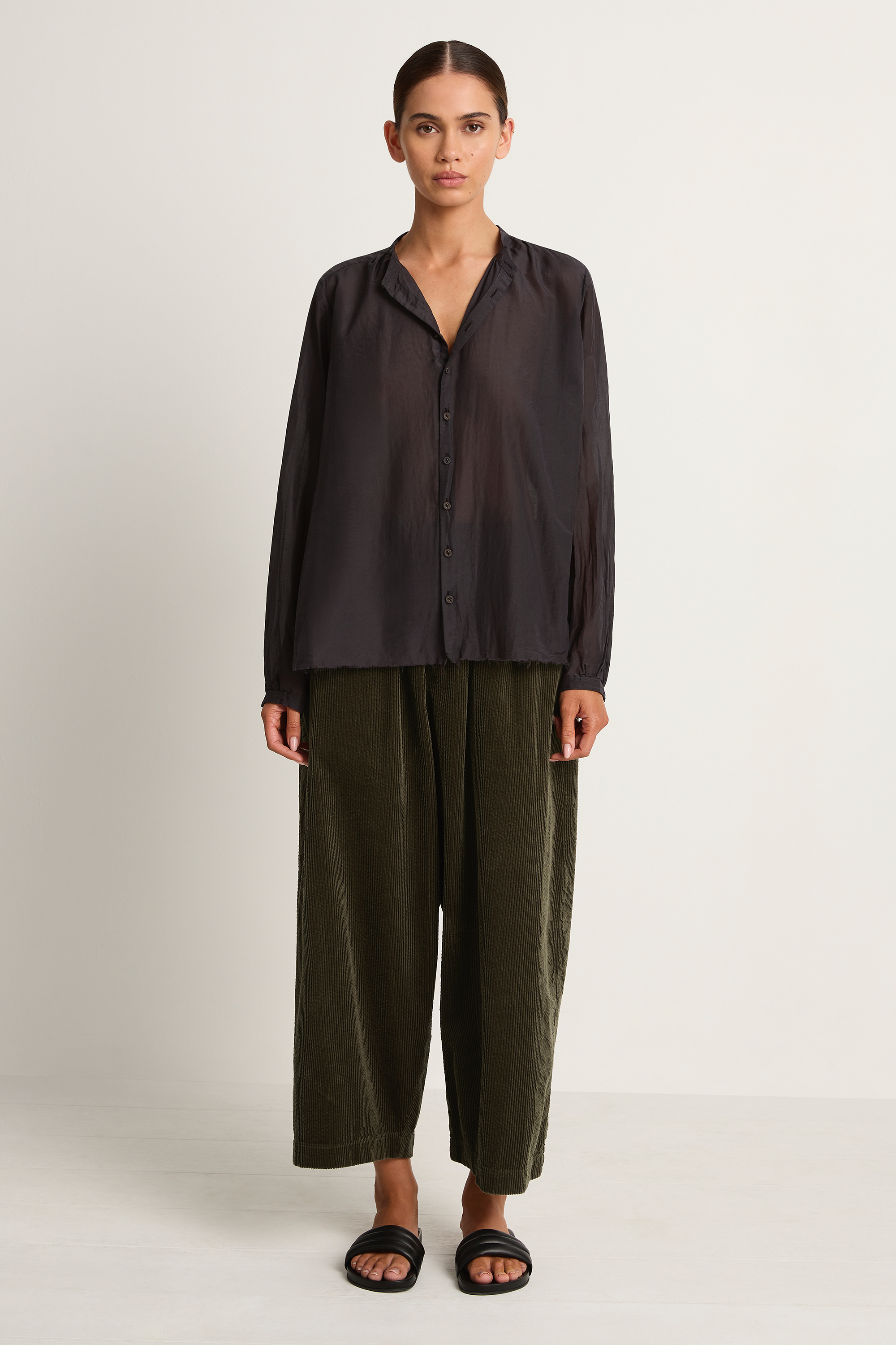 Pas De Calais Cotton Silk Lawn Stand Collar Blouse - Navy
