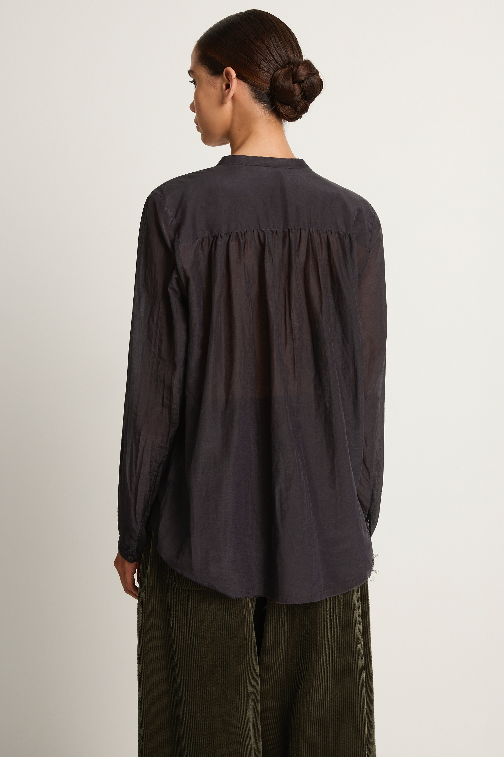 Pas De Calais Cotton Silk Lawn Stand Collar Blouse - Navy