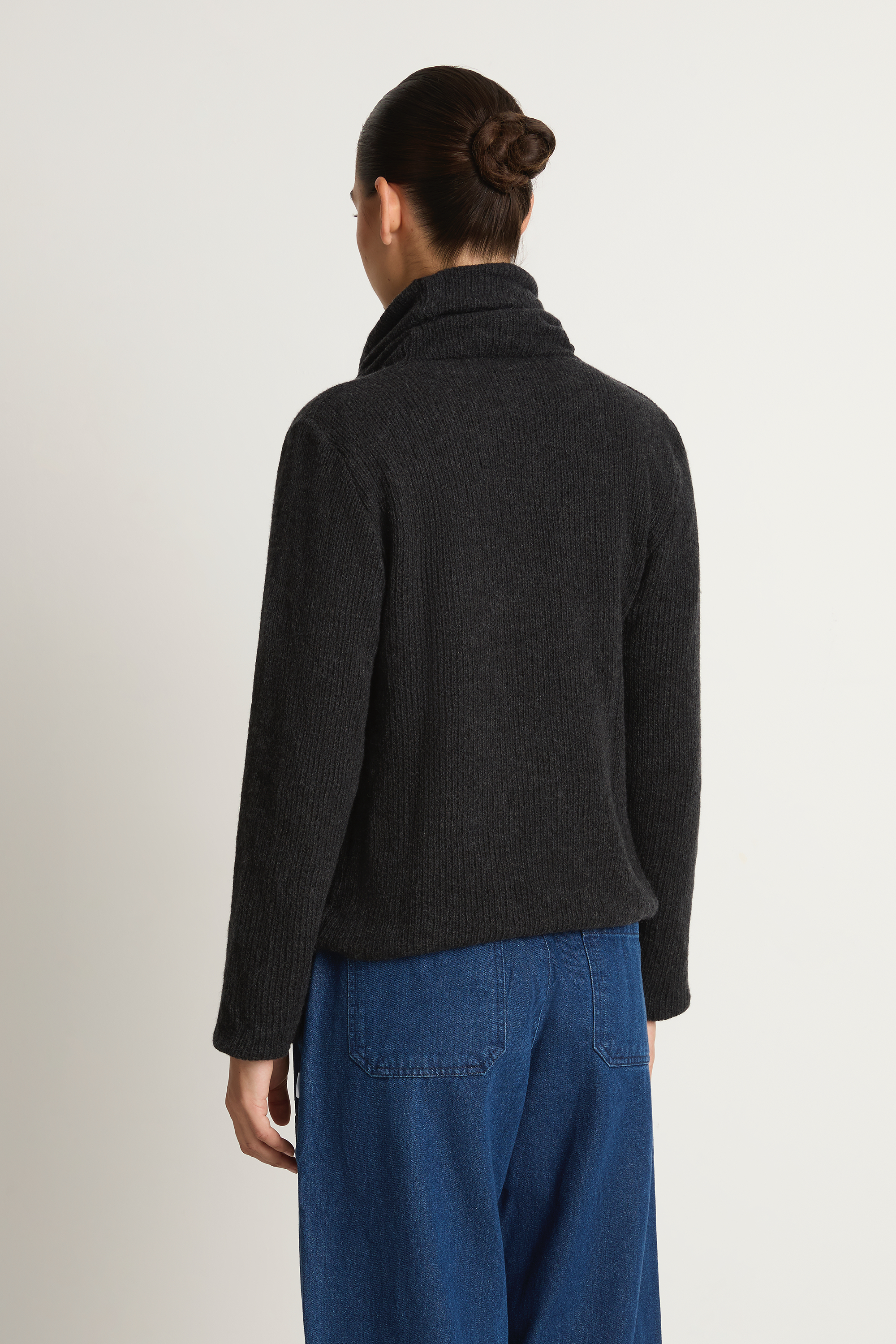 Elsa Esturgie Regard Sweater - Charcoal