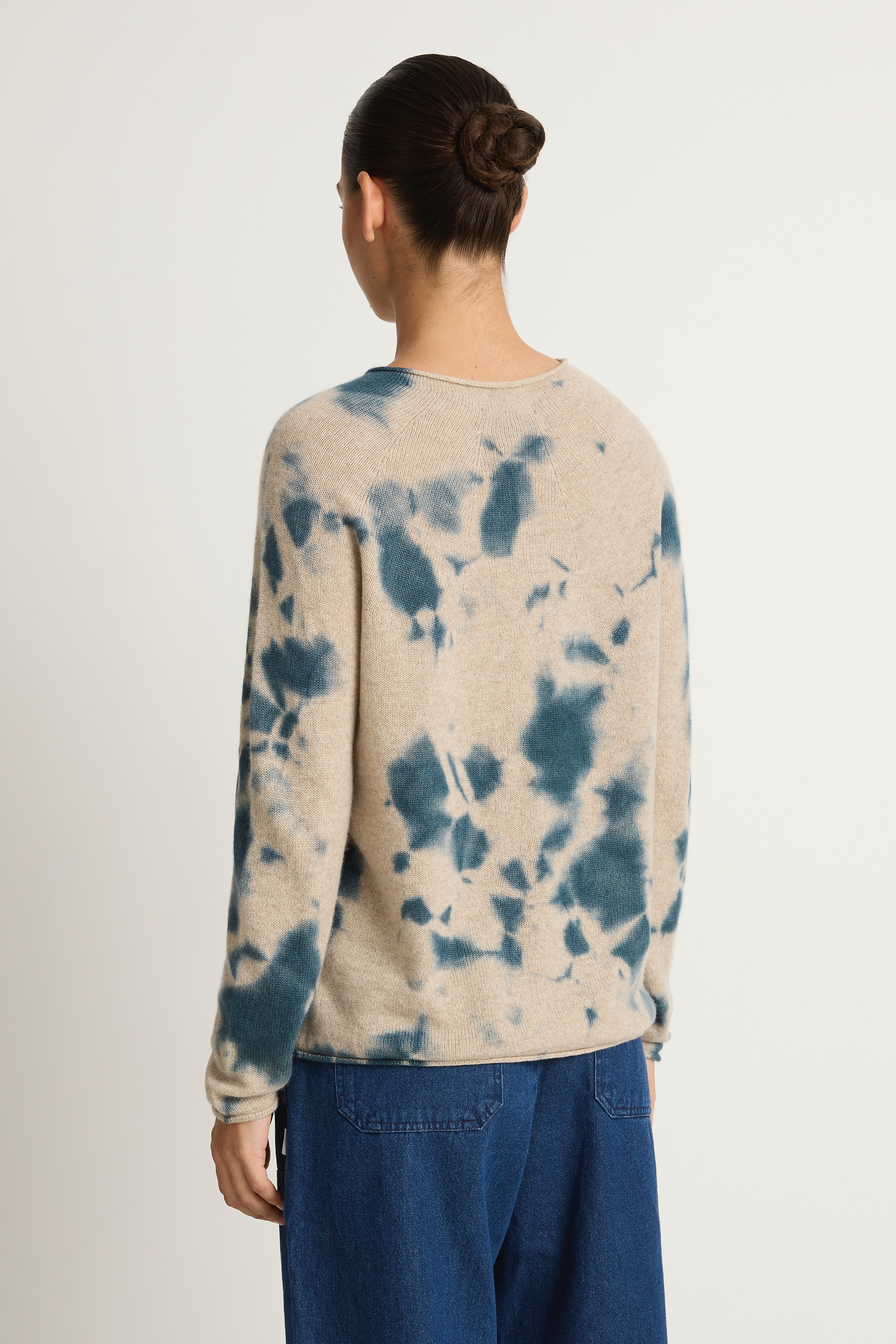 Suzusan Cashmere Seamless Long Pullover - Dark Blue / Sand
