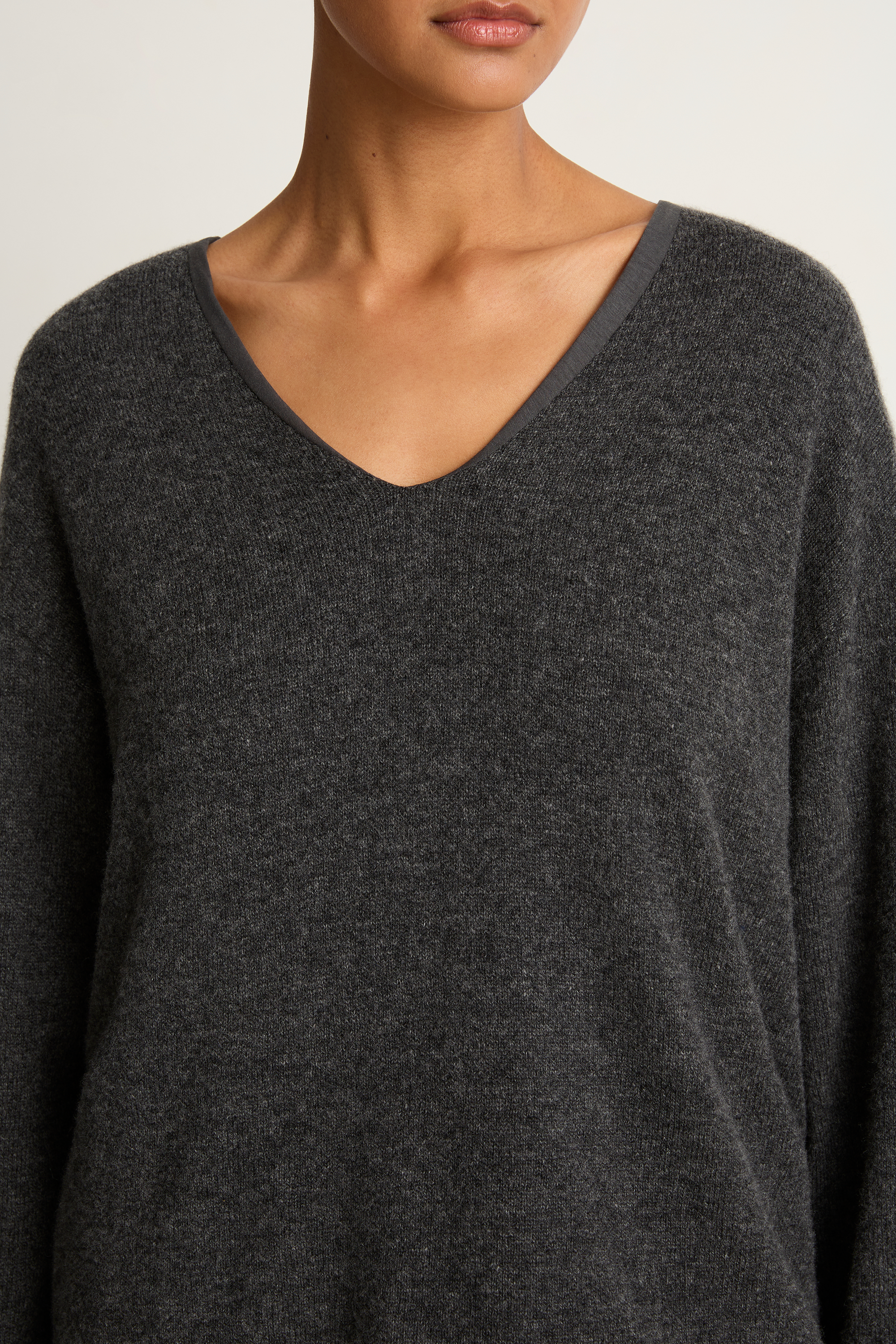 Elsa Esturgie Midi V-Neck Sweater - Grey