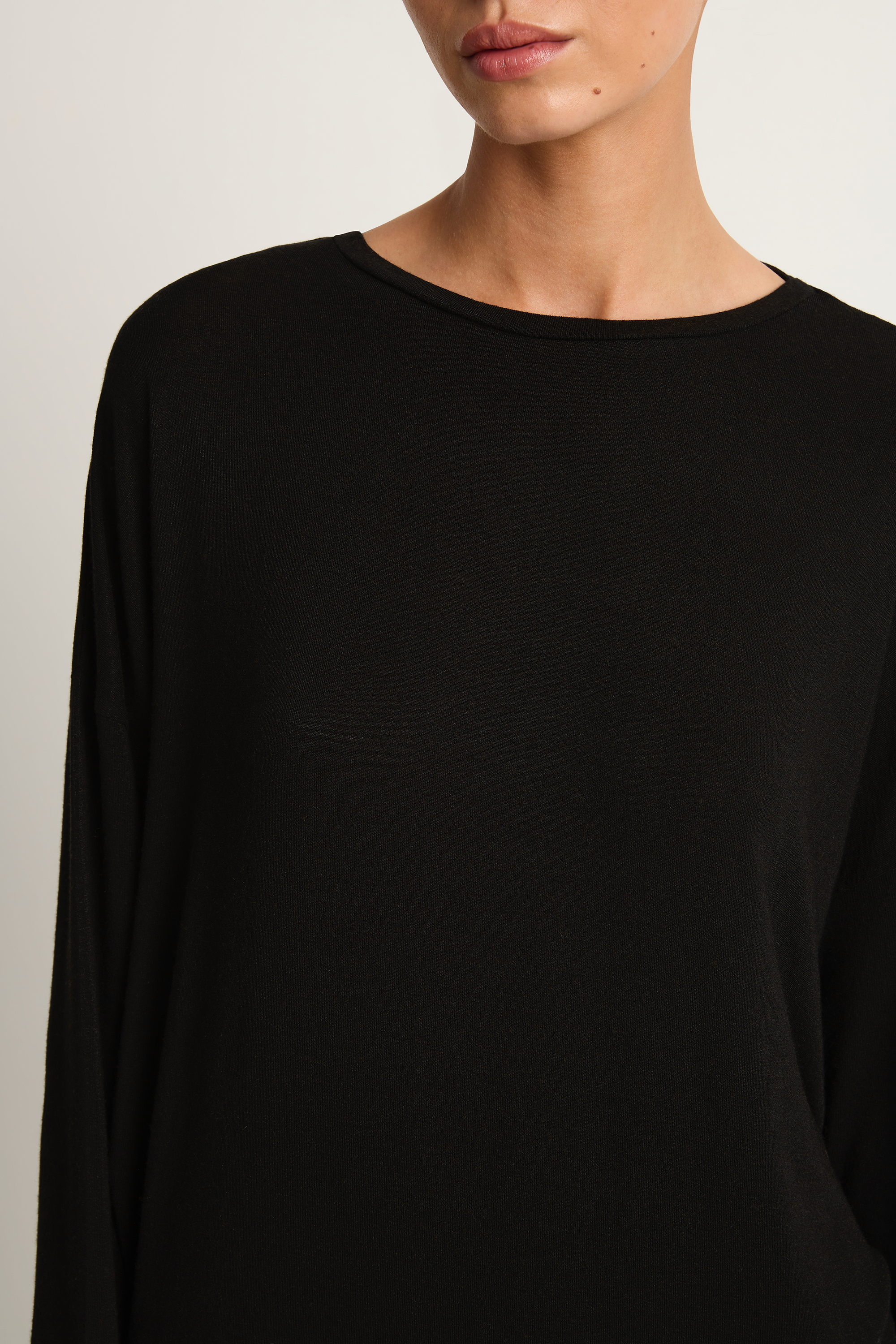Pas De Calais Lyocell Cashmere Jersey Crewneck Pullover - Black