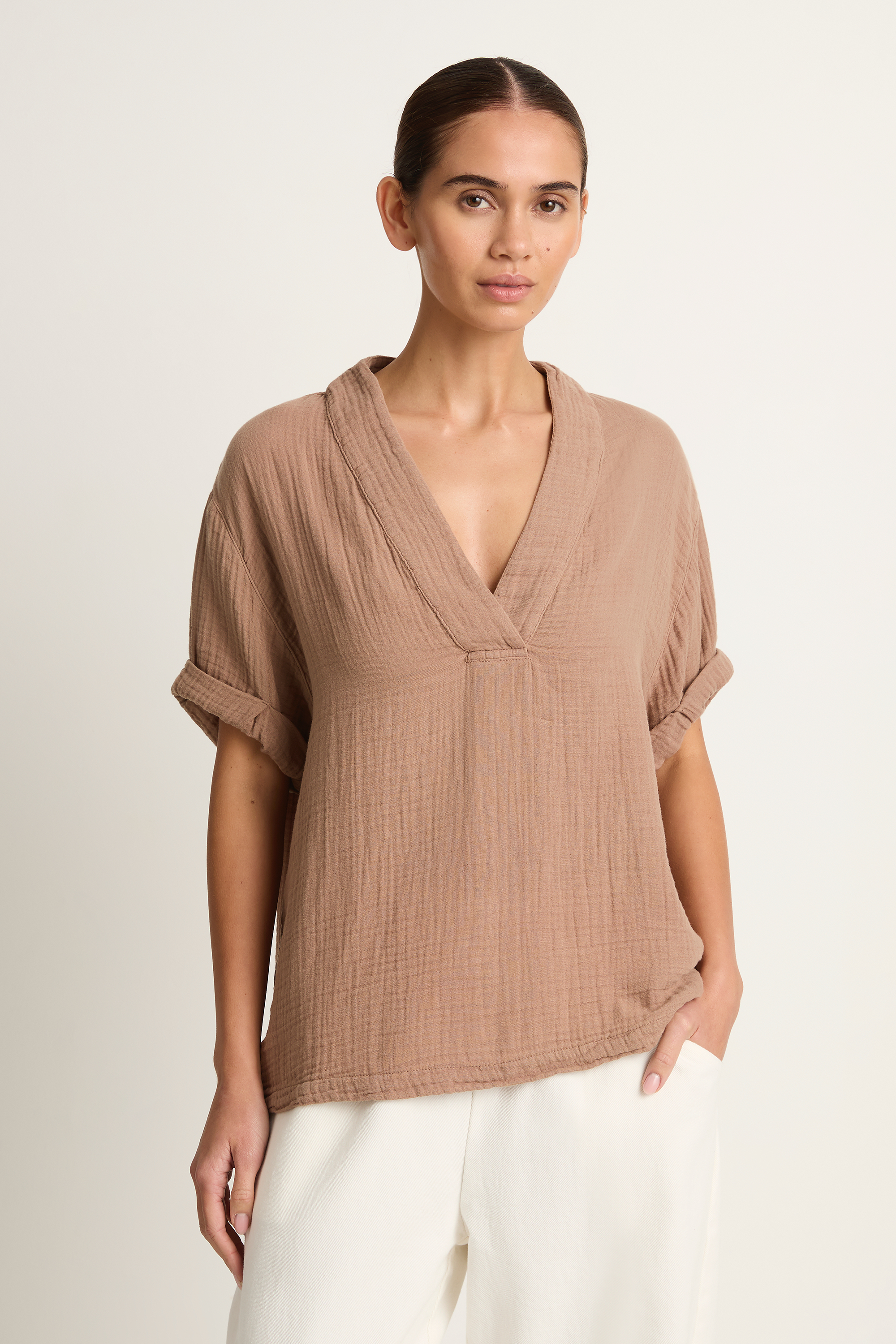 Xirena Avery Top - Ash Brown