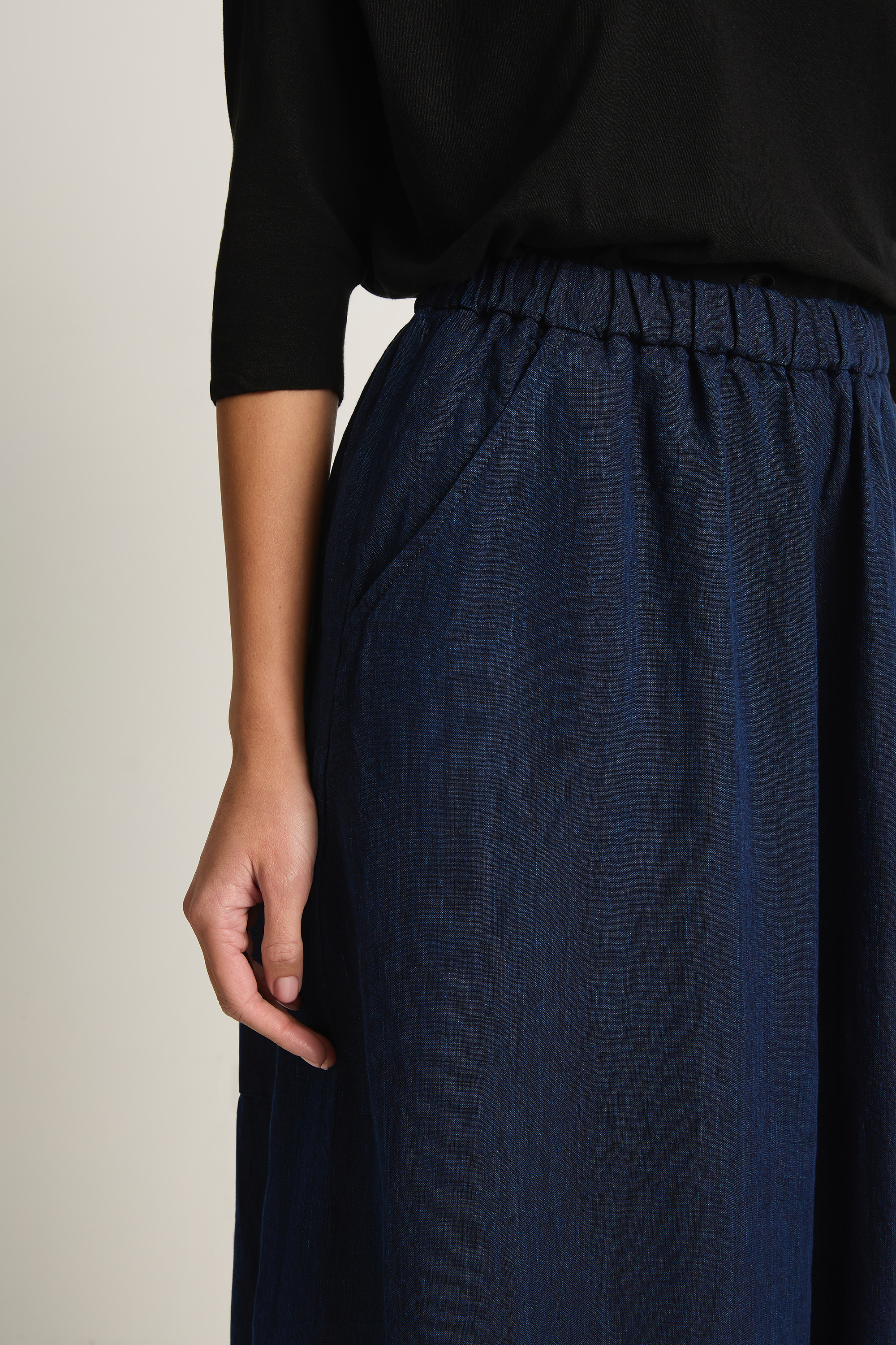 Pas De Calais Linen Indigo Chambray Pants - Navy