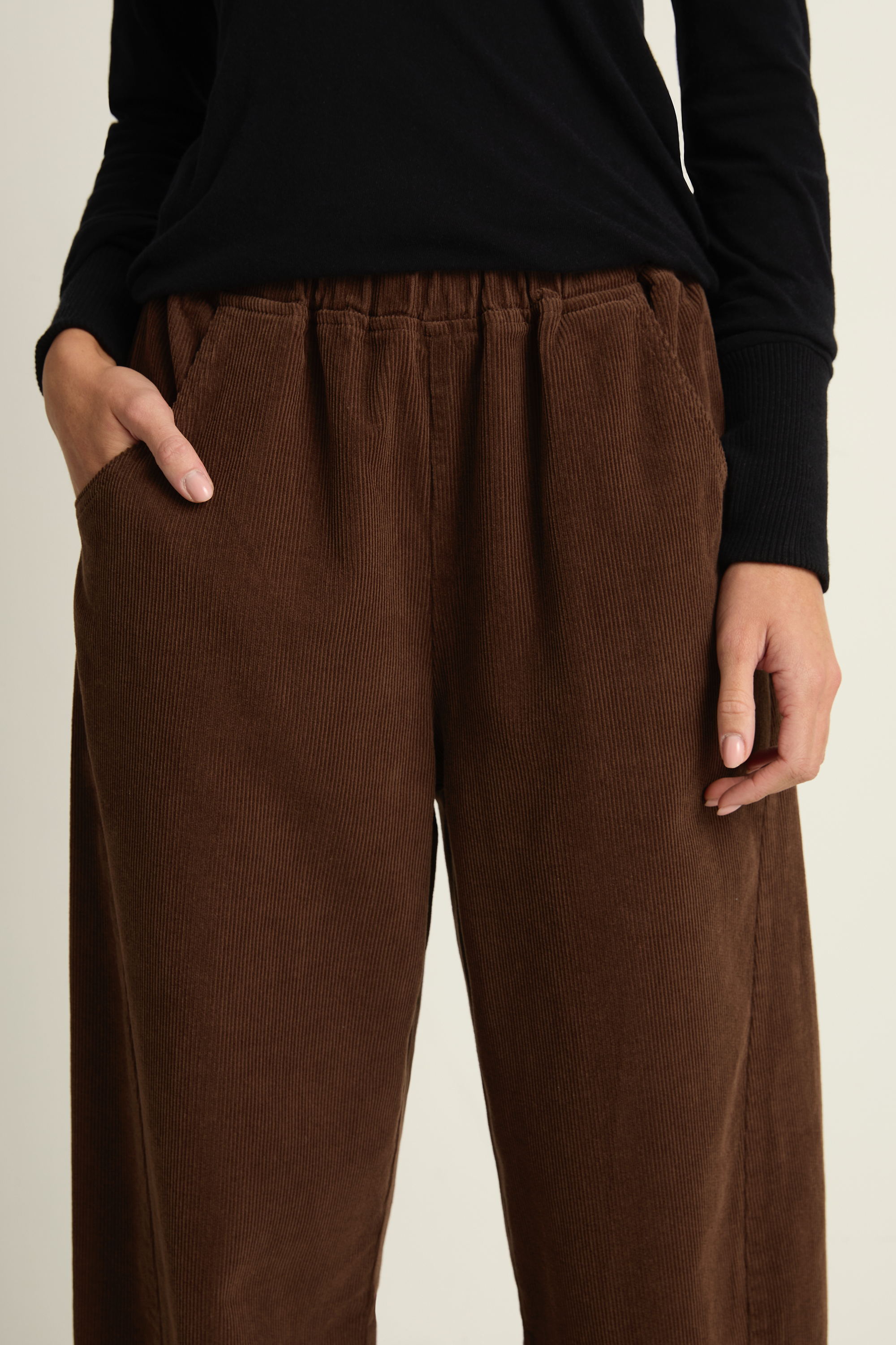 Le Bon Shoppe Corduroy Arc Pants - Chocolate