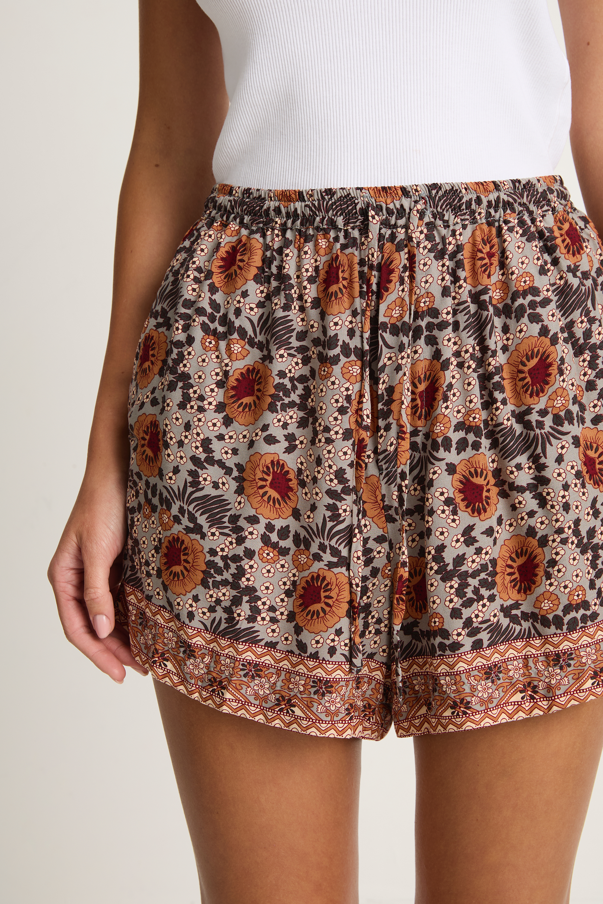 Natalie Martin Jasper Short - Vintage Flowers Slate