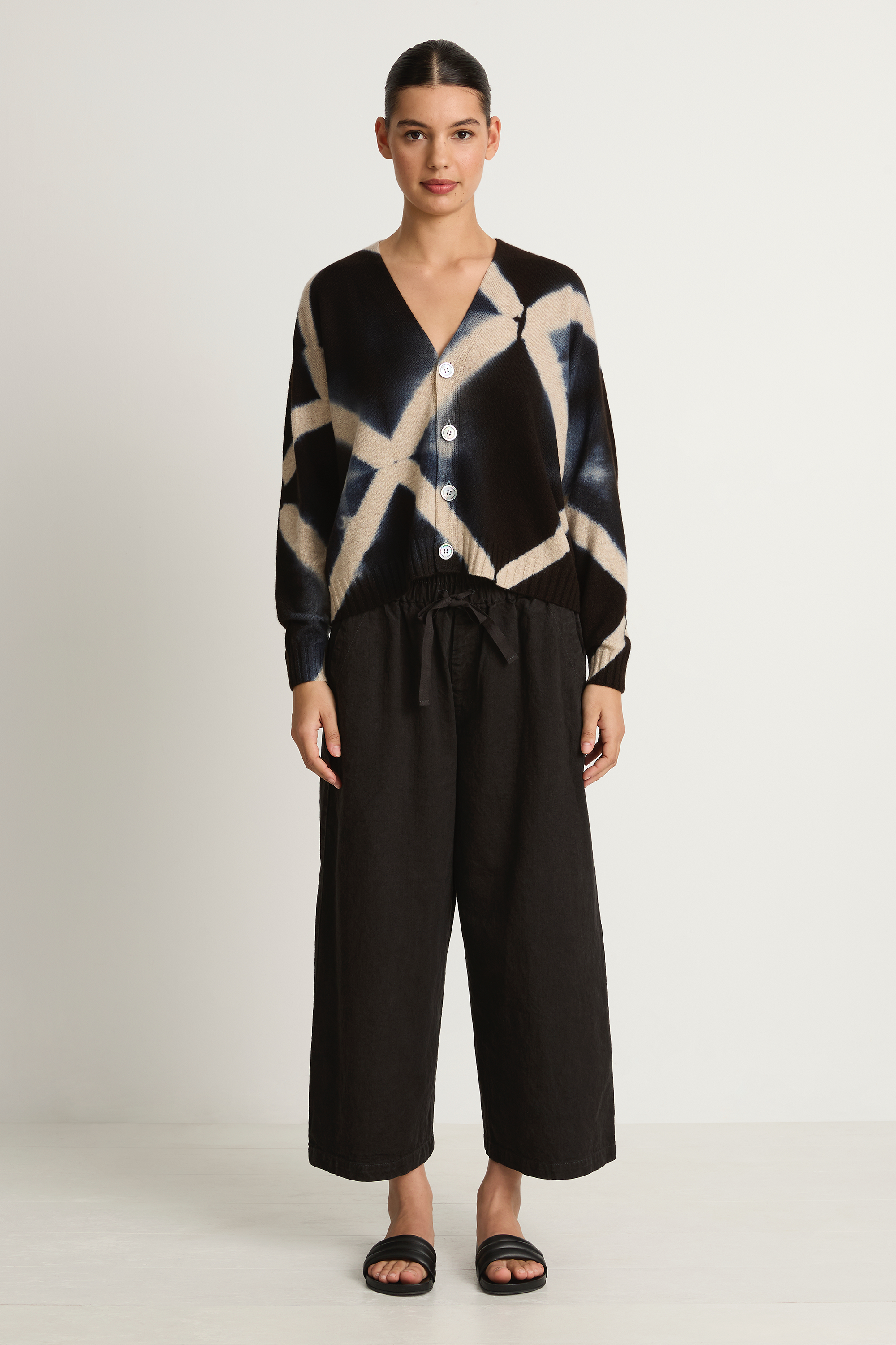 Pas De Calais Organic Cotton Linen Natural Twill Cropped Wide Pants - Black