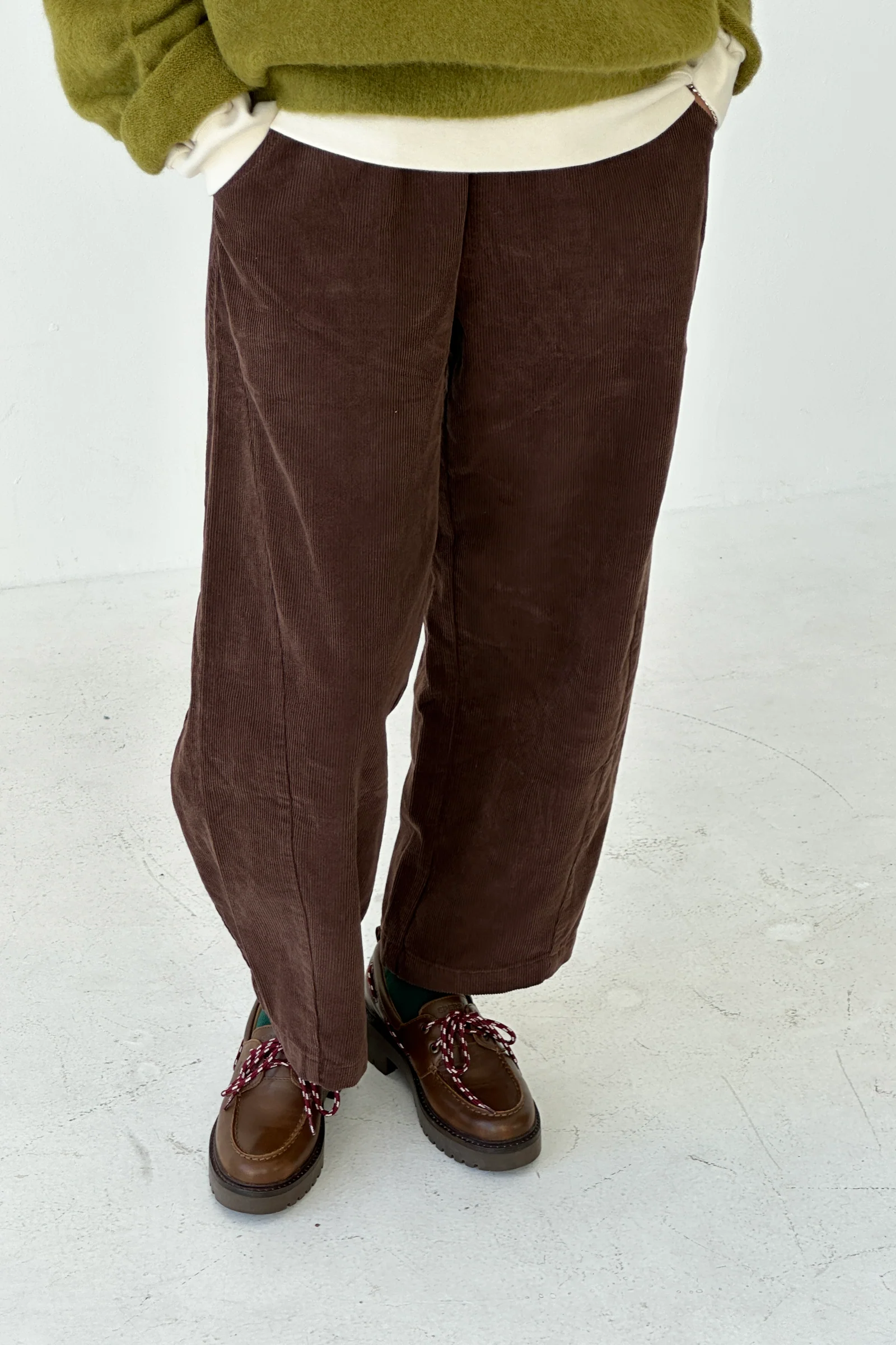 Le Bon Shoppe Corduroy Arc Pants - Chocolate