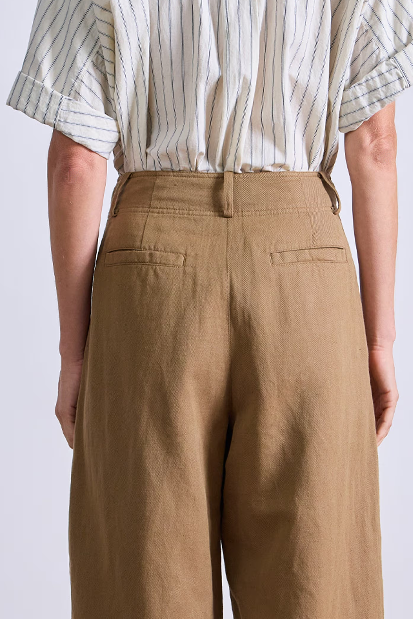 Apiece Apart Bari Crop Trouser - Oak