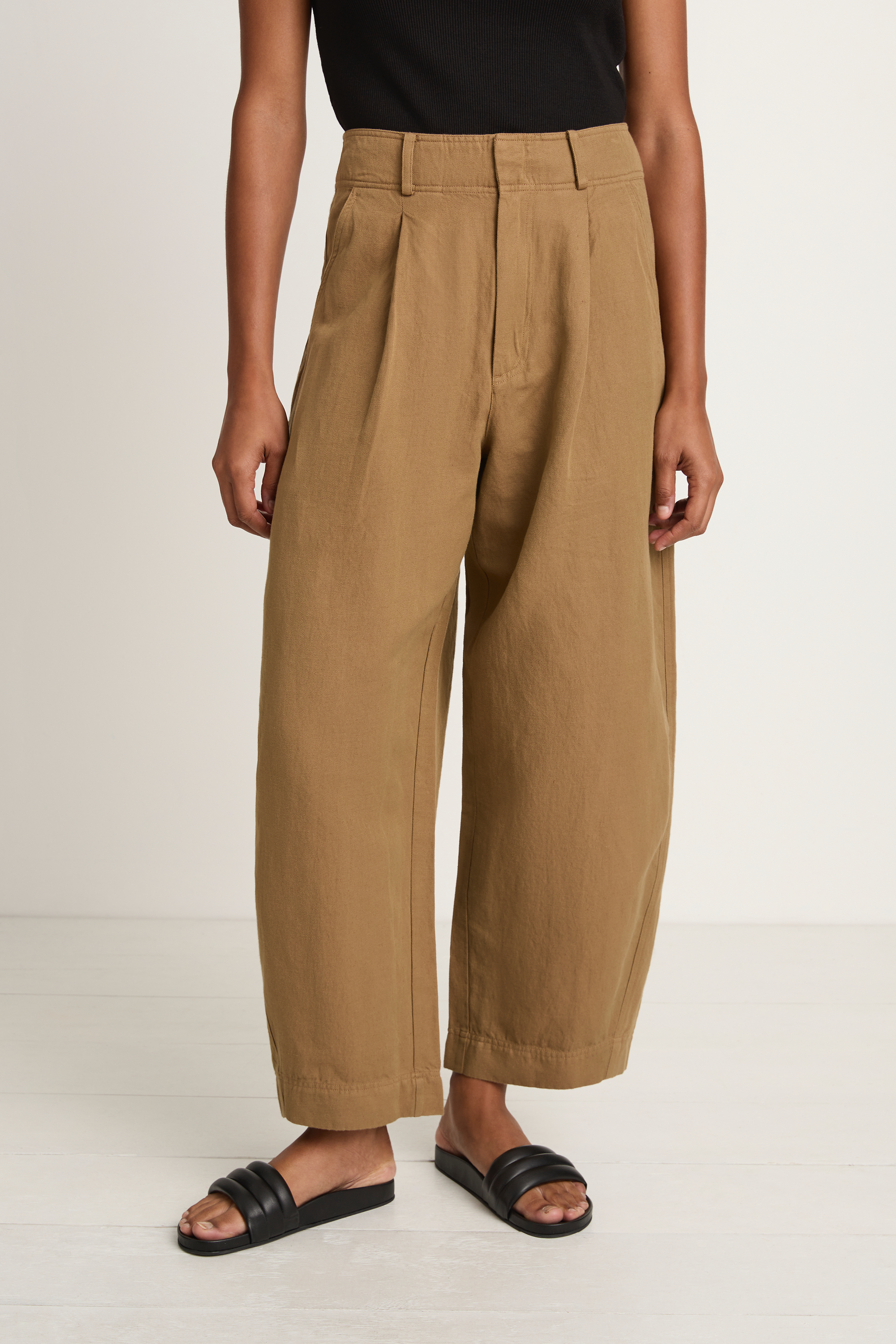 Apiece Apart Bari Crop Trouser - Oak