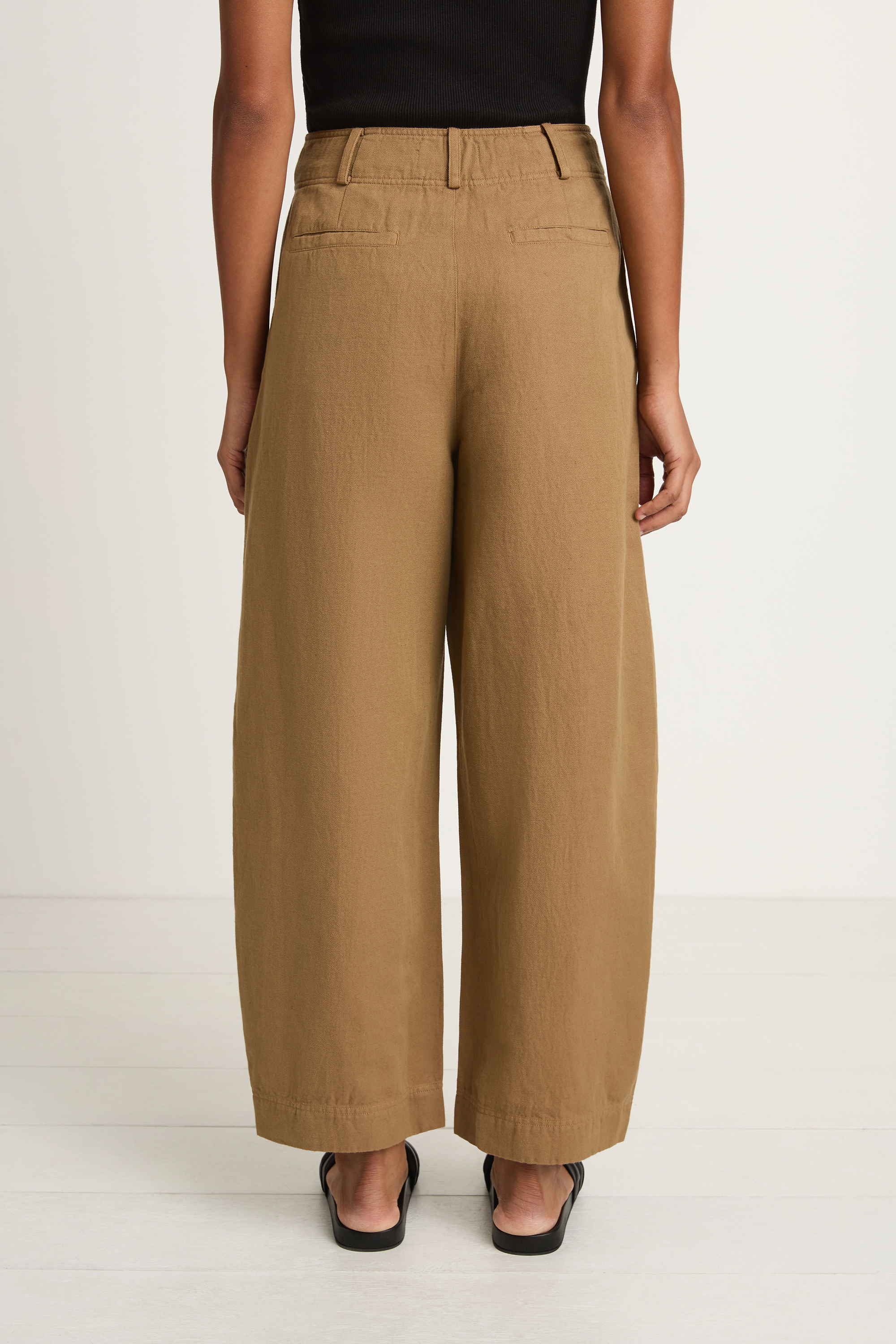 Apiece Apart Bari Crop Trouser - Oak