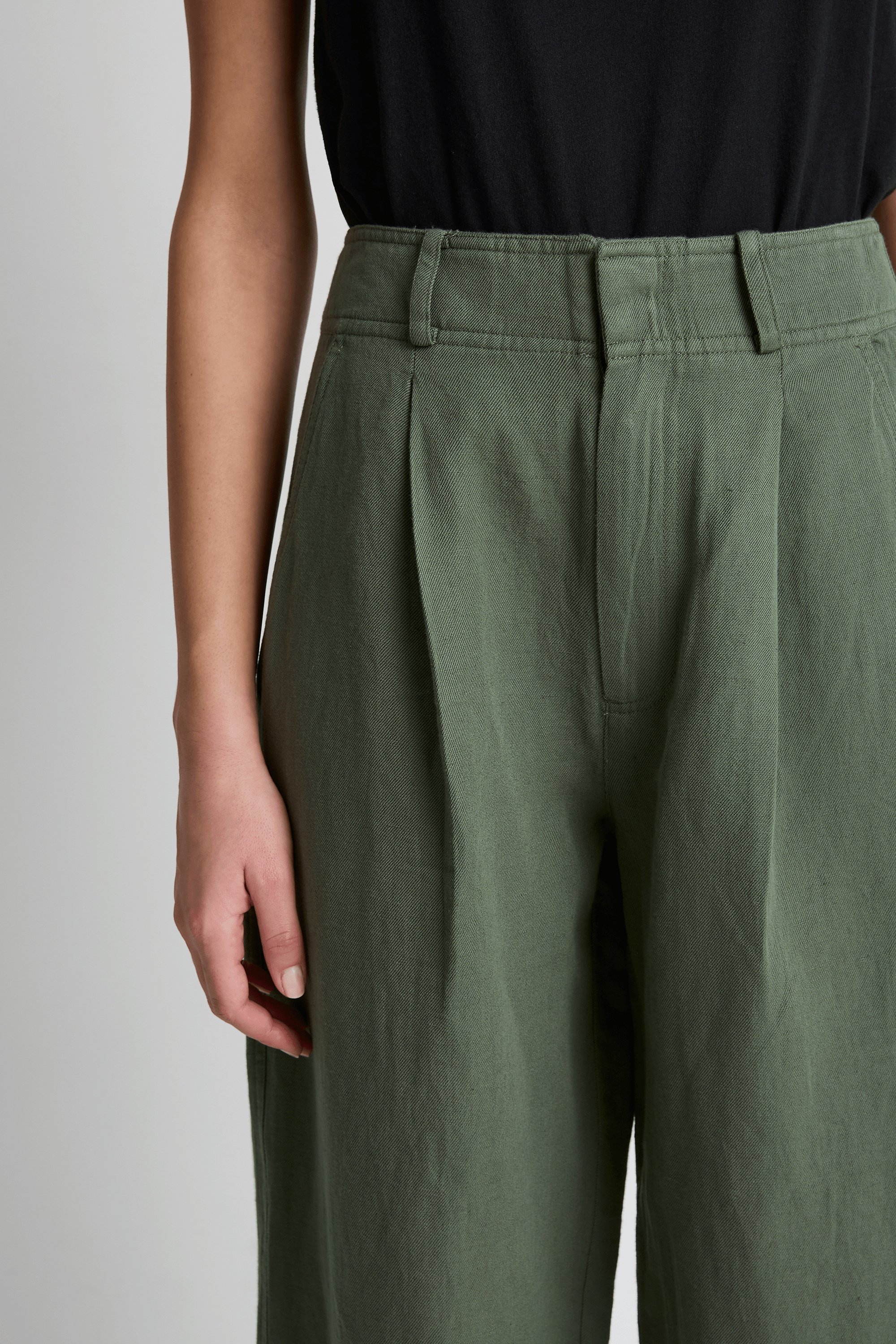 Apiece Apart Bari Crop Trouser - Thyme