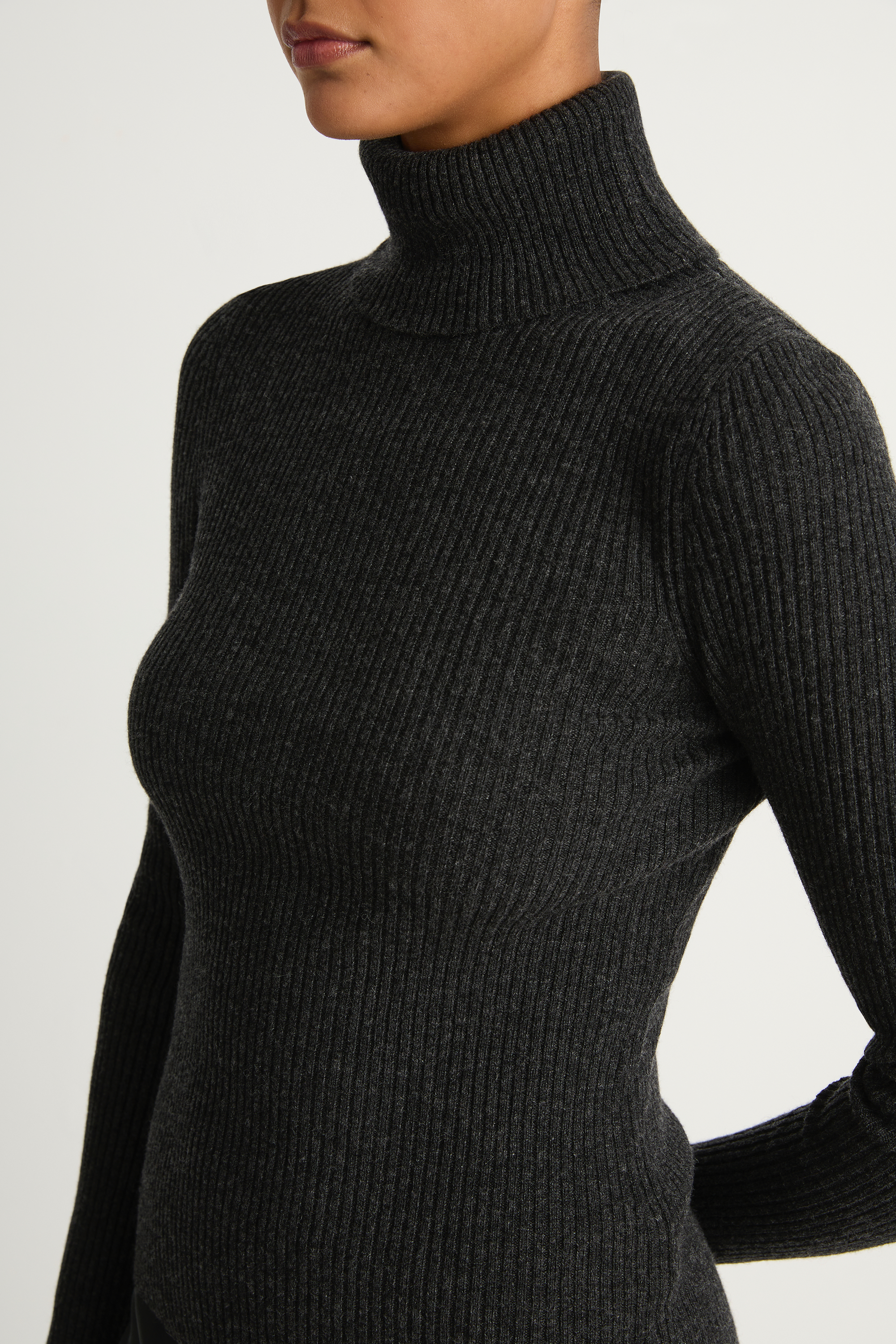 Enza Costa Cashmere Rib Turtleneck Sweater - Charcoal