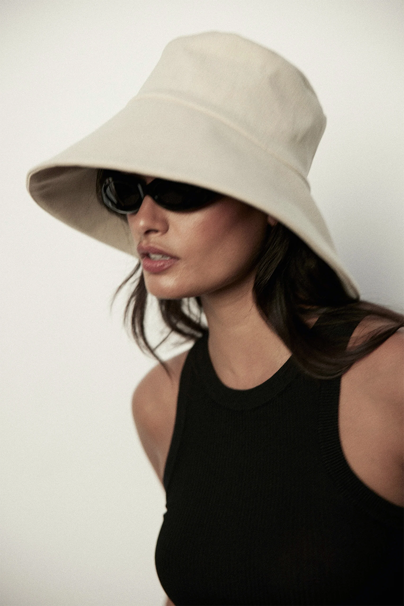 Janessa Leoné Walker Bucket Hat - Off White