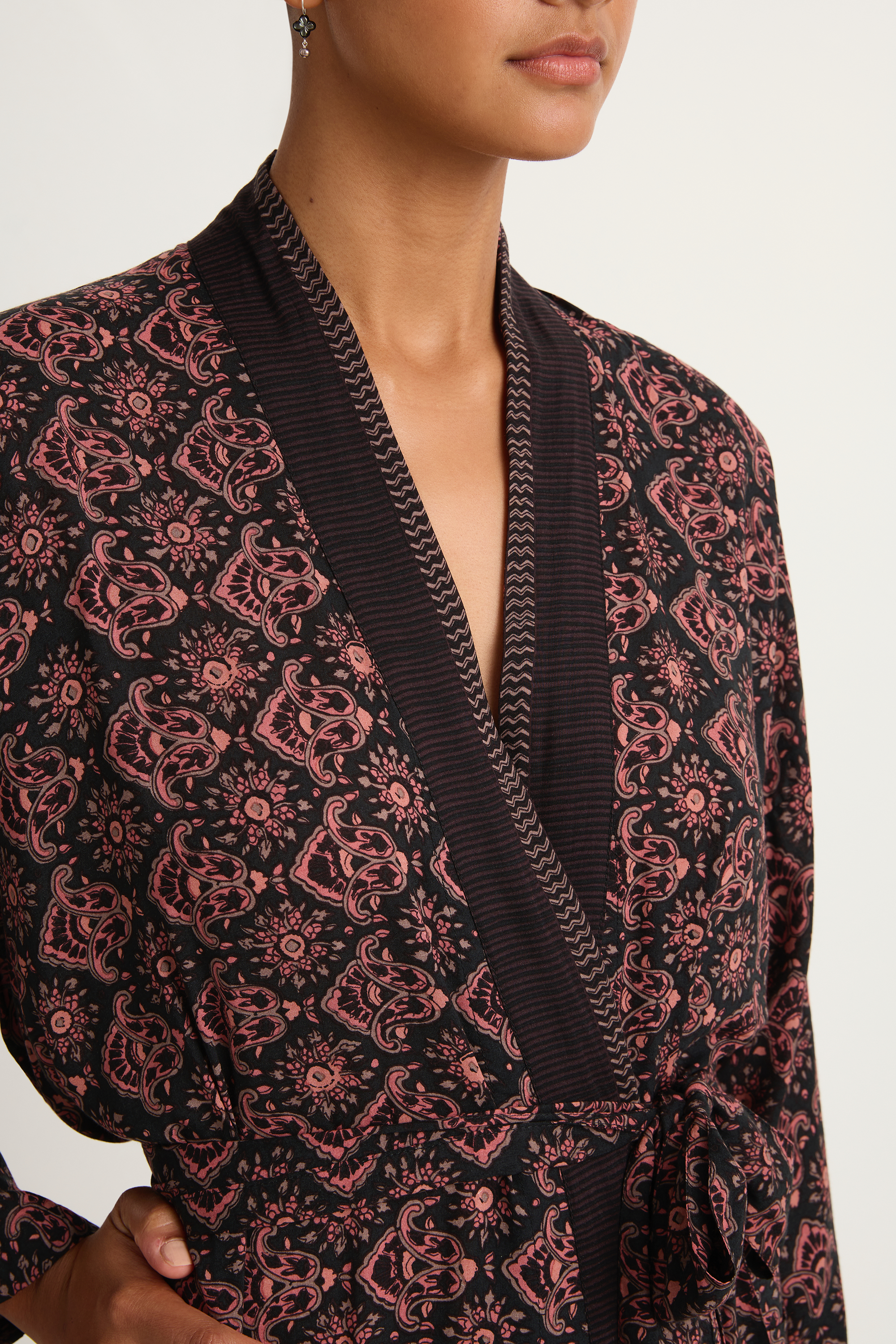 Natalie Martin Diane Smoking Jacket - Fleur-De-Lis Black