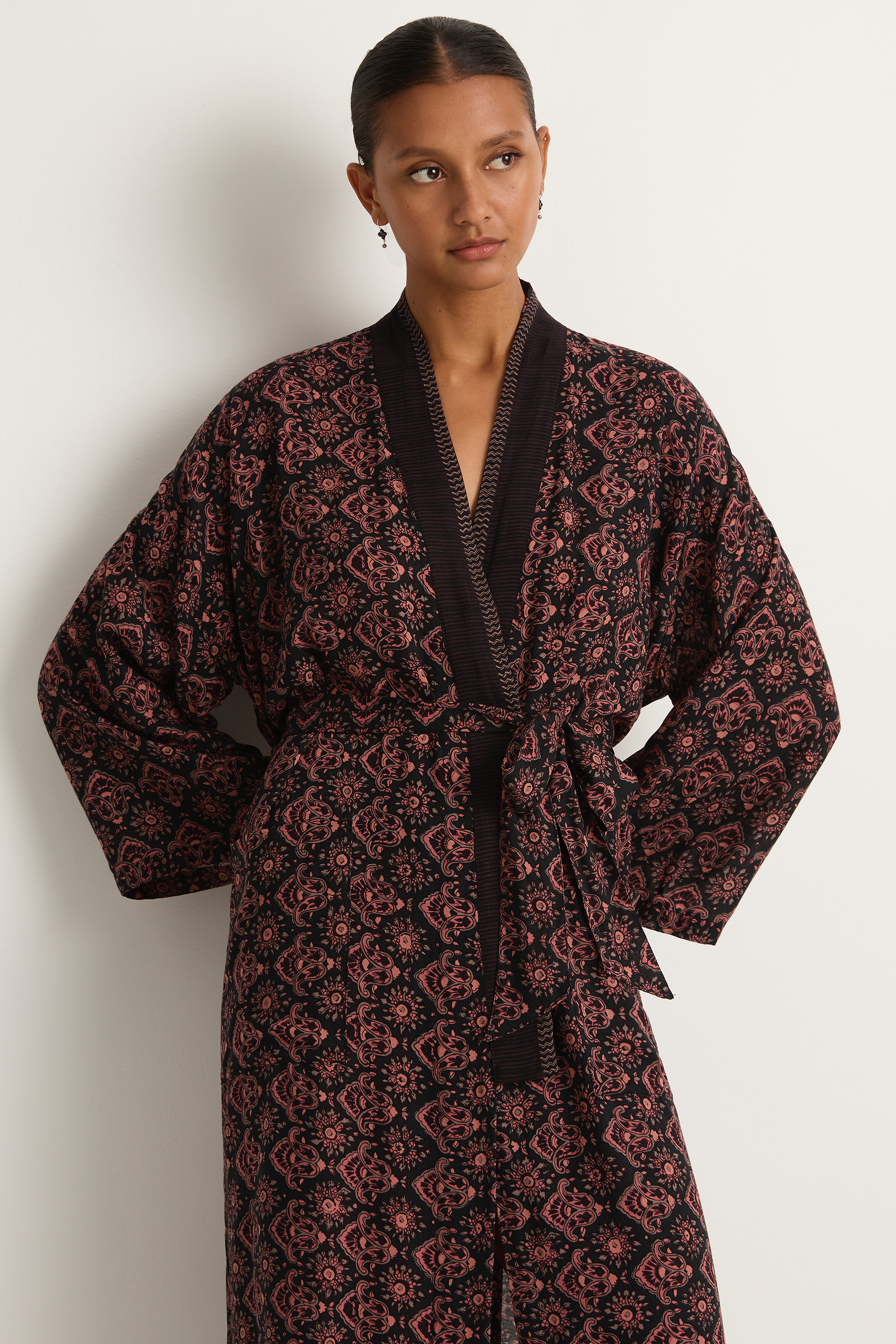 Natalie Martin Diane Smoking Jacket - Fleur-De-Lis Black